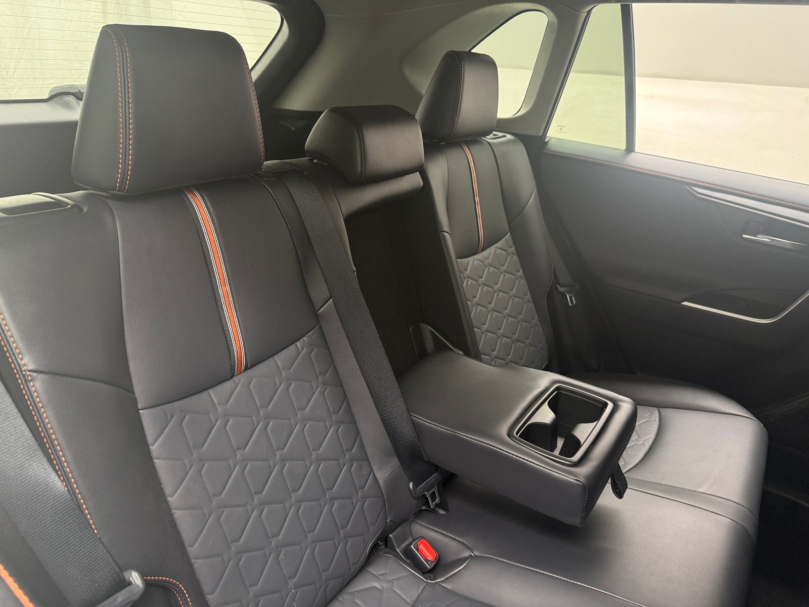 Thumbnail: 2022 Toyota RAV4 - 6