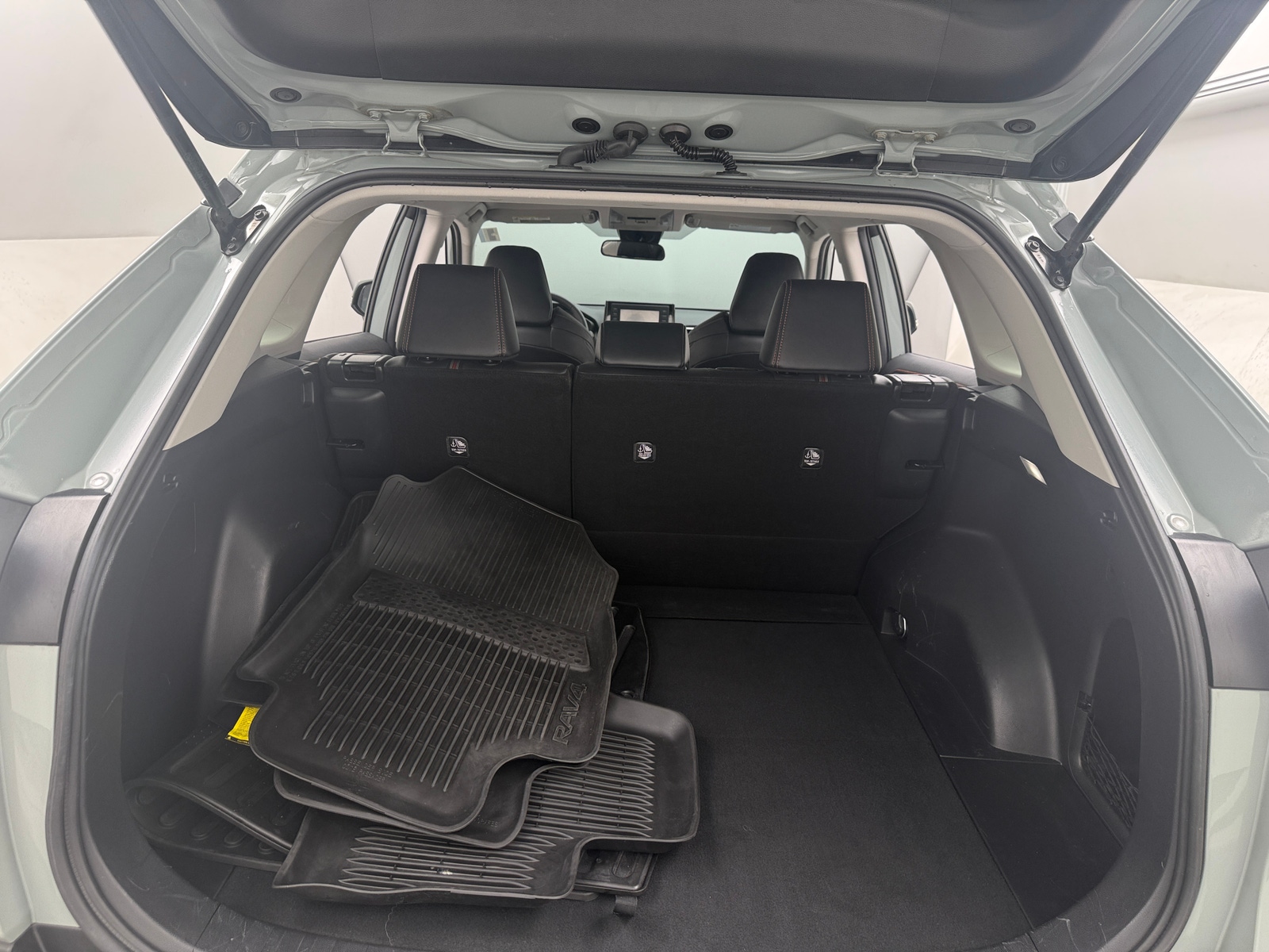 Thumbnail: 2022 Toyota RAV4 - 7