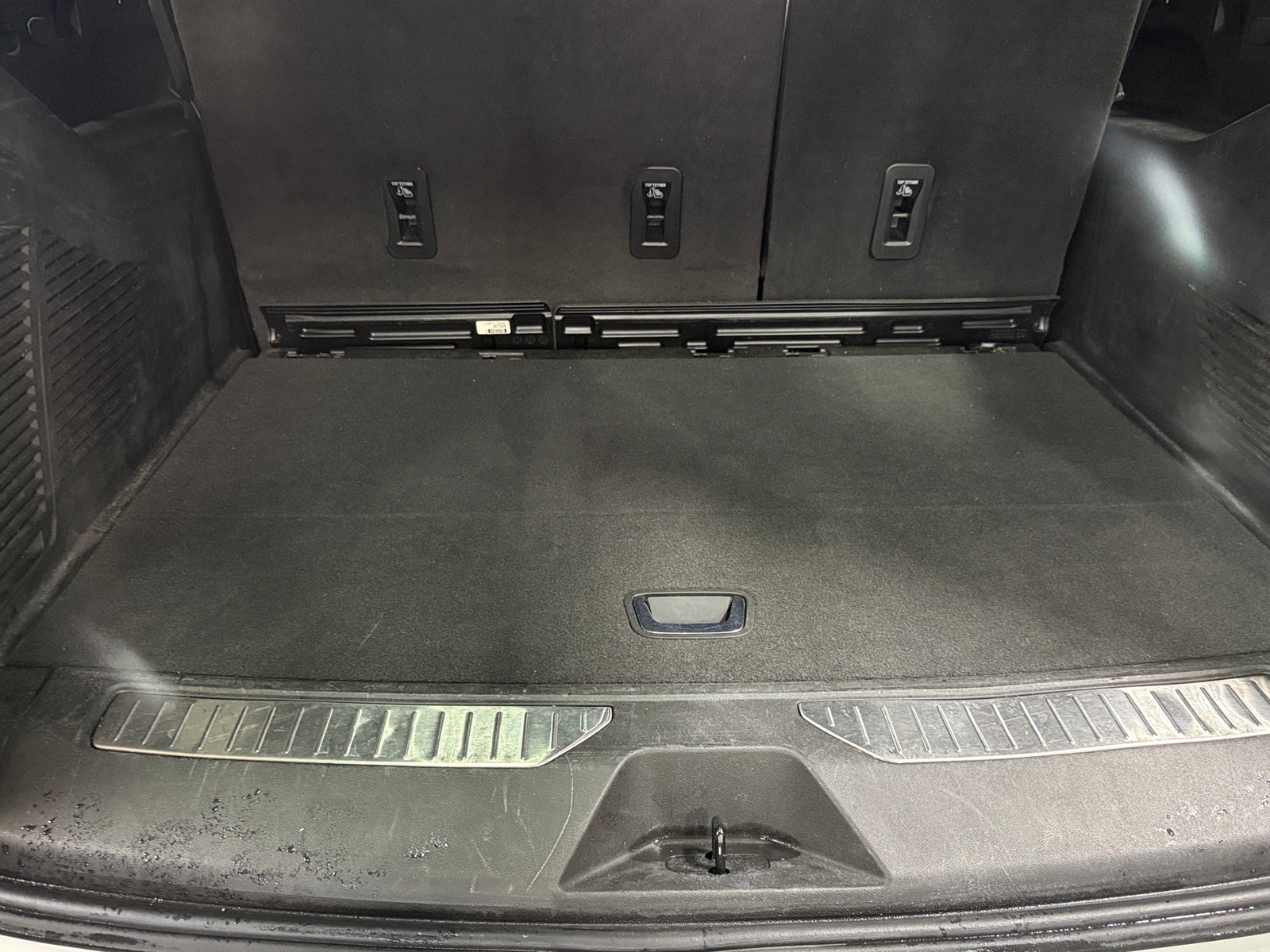 Thumbnail: 2023 Chevrolet Suburban - 6