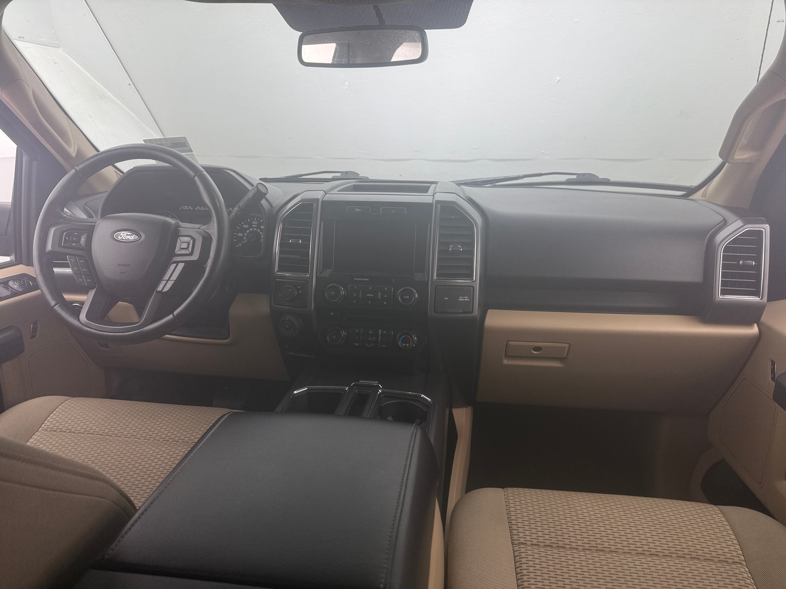 Thumbnail: 2017 Ford Econoline - 3