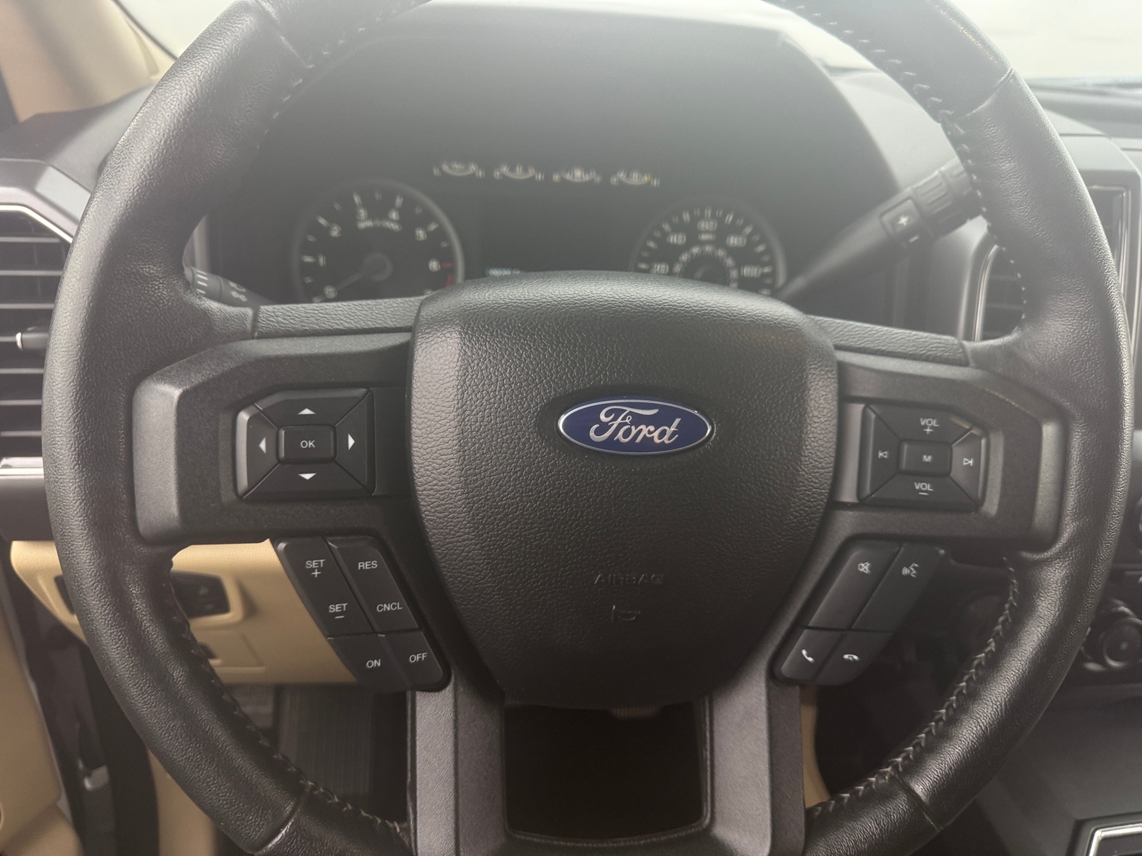 Thumbnail: 2017 Ford Econoline - 5