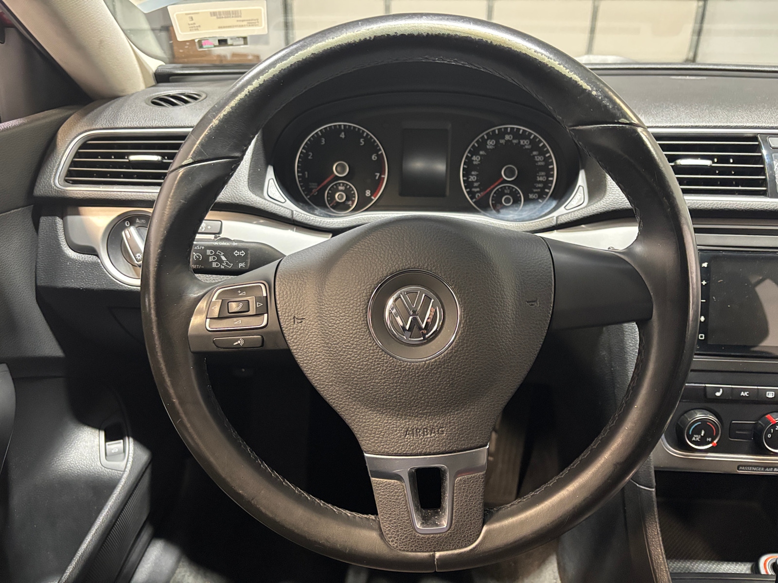 Thumbnail: 2015 Volkswagen Passat - 5