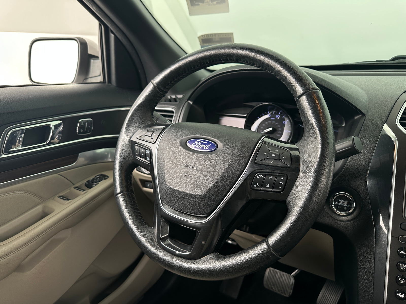 Thumbnail: 2018 Ford Explorer - 4