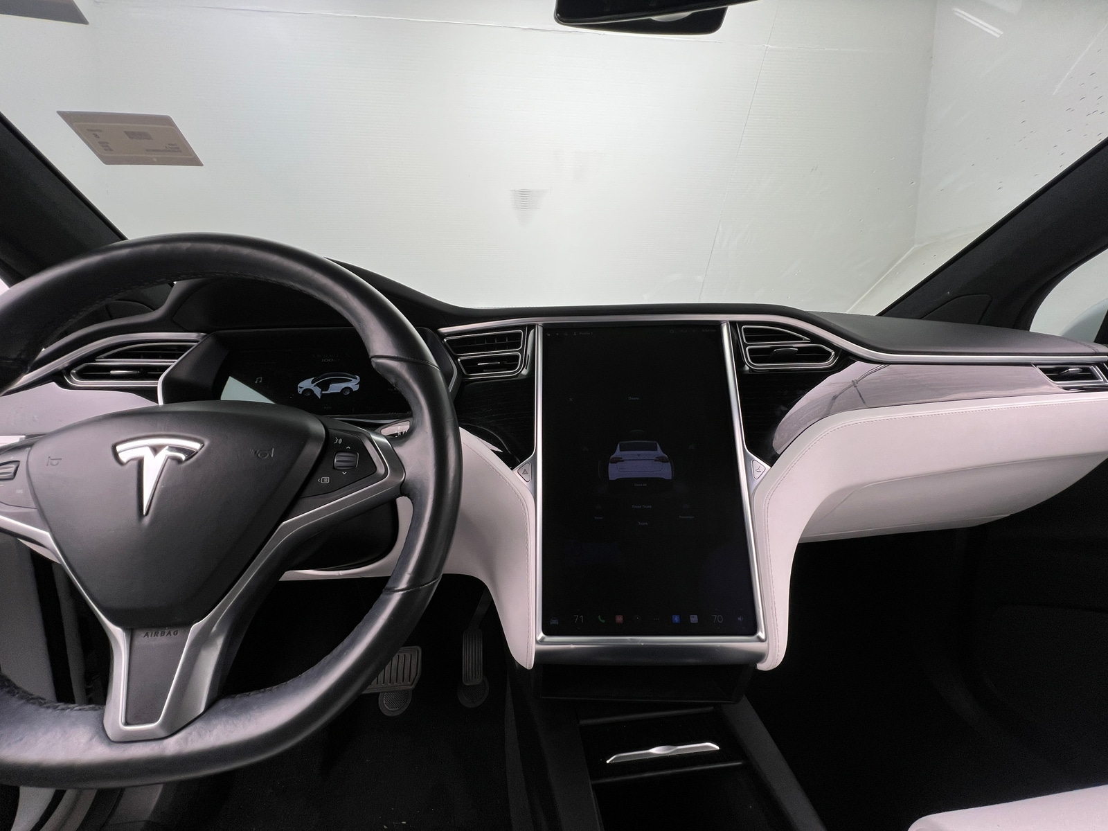 Thumbnail: 2018 Tesla Model X - 2