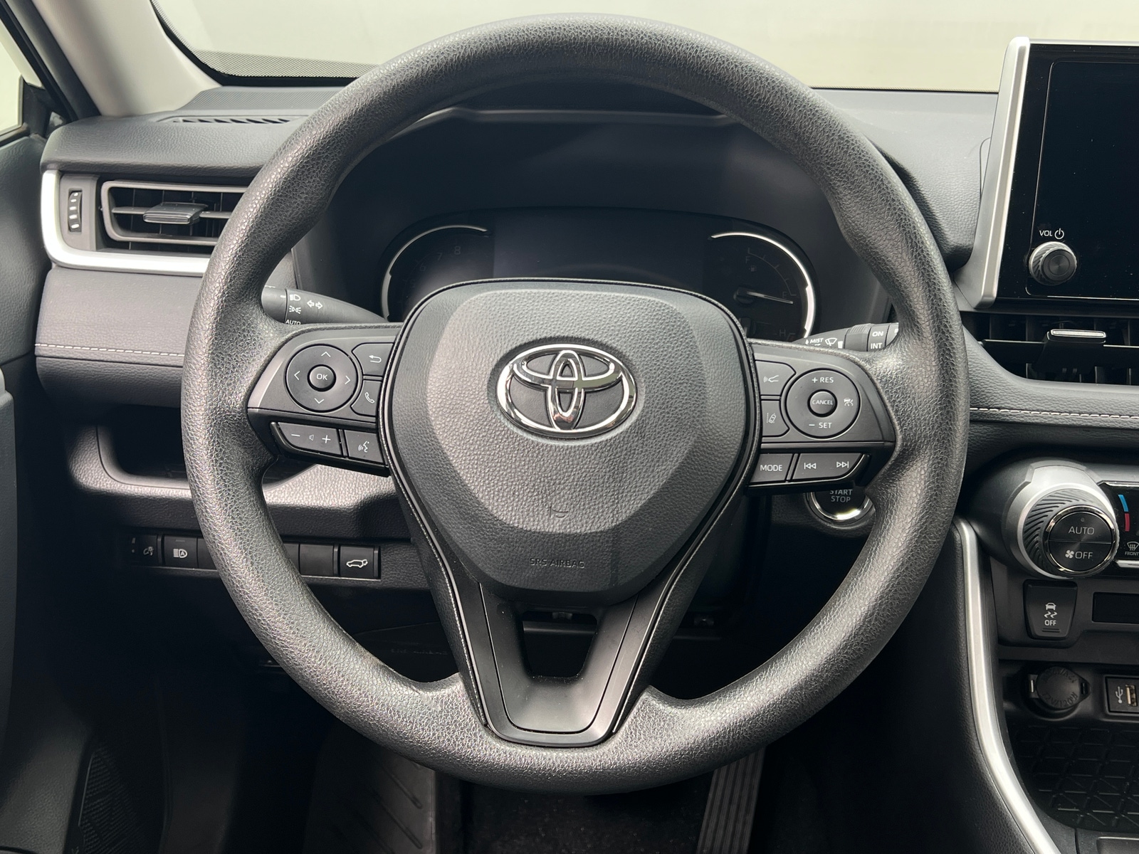 Thumbnail: 2025 Toyota RAV4 - 5