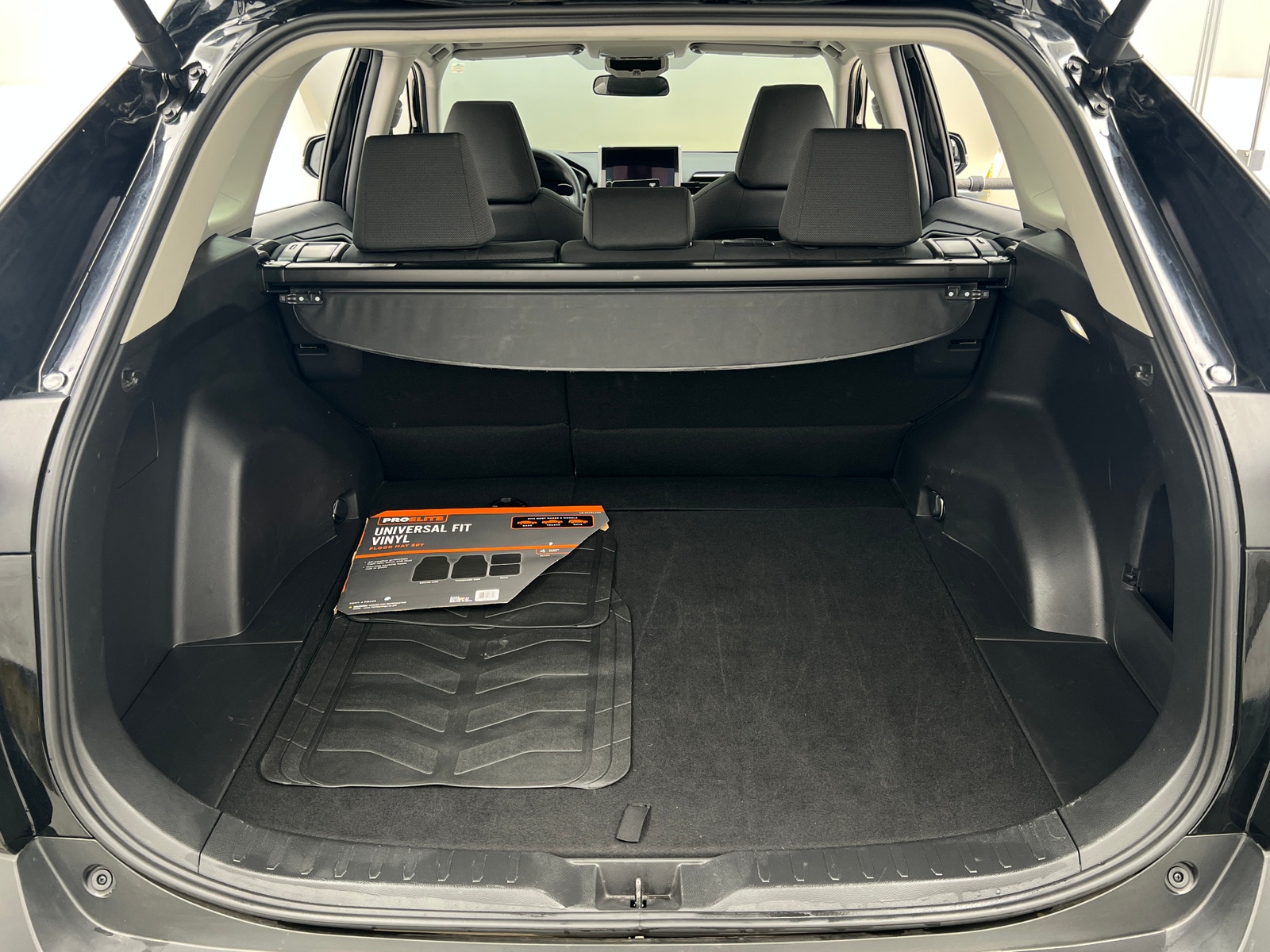 Thumbnail: 2025 Toyota RAV4 - 7