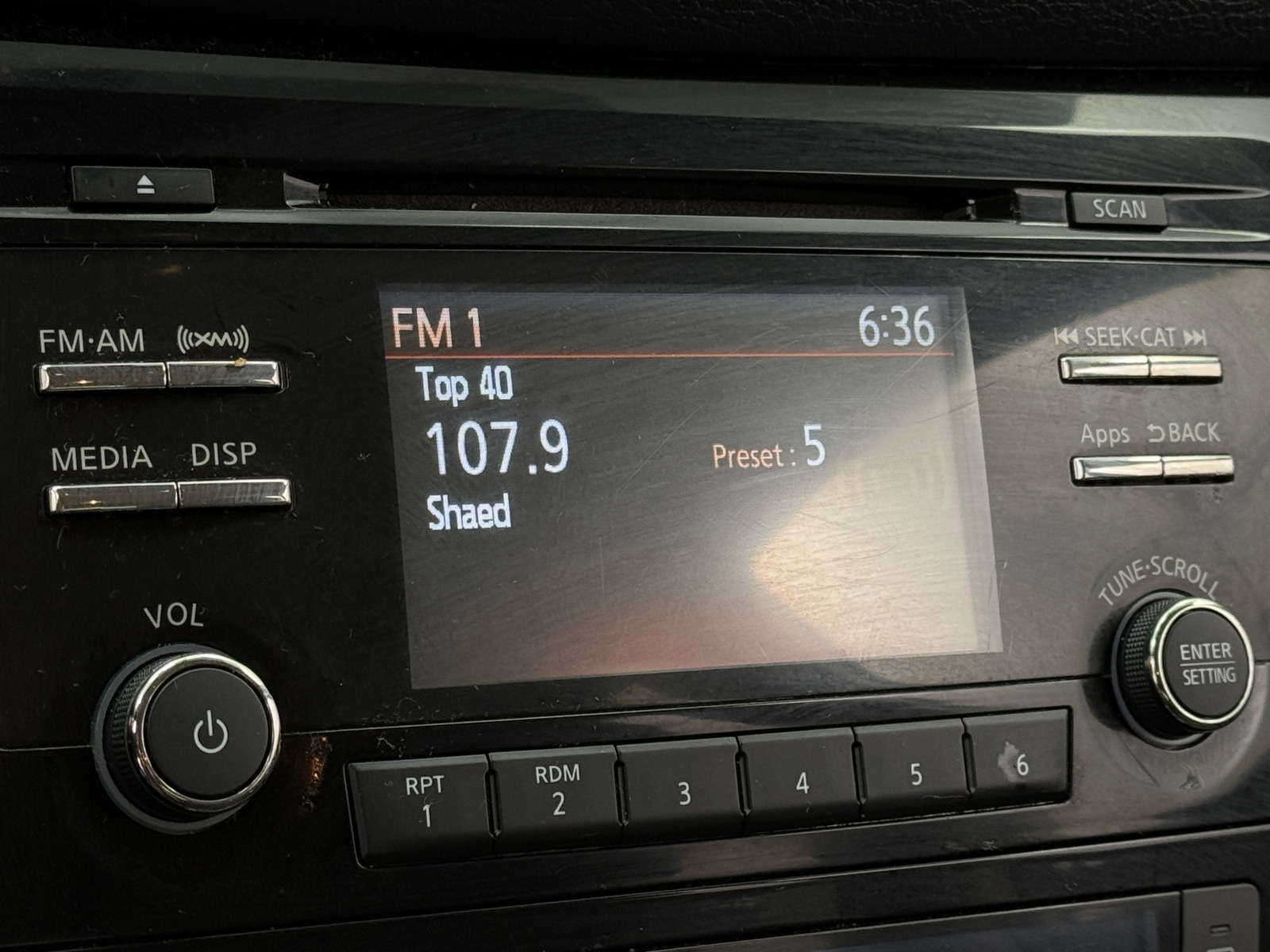 Thumbnail: 2016 Nissan Rogue - 4