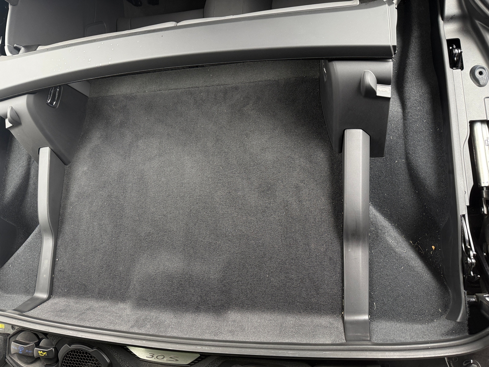 Thumbnail: 2022 Porsche 911 - 4