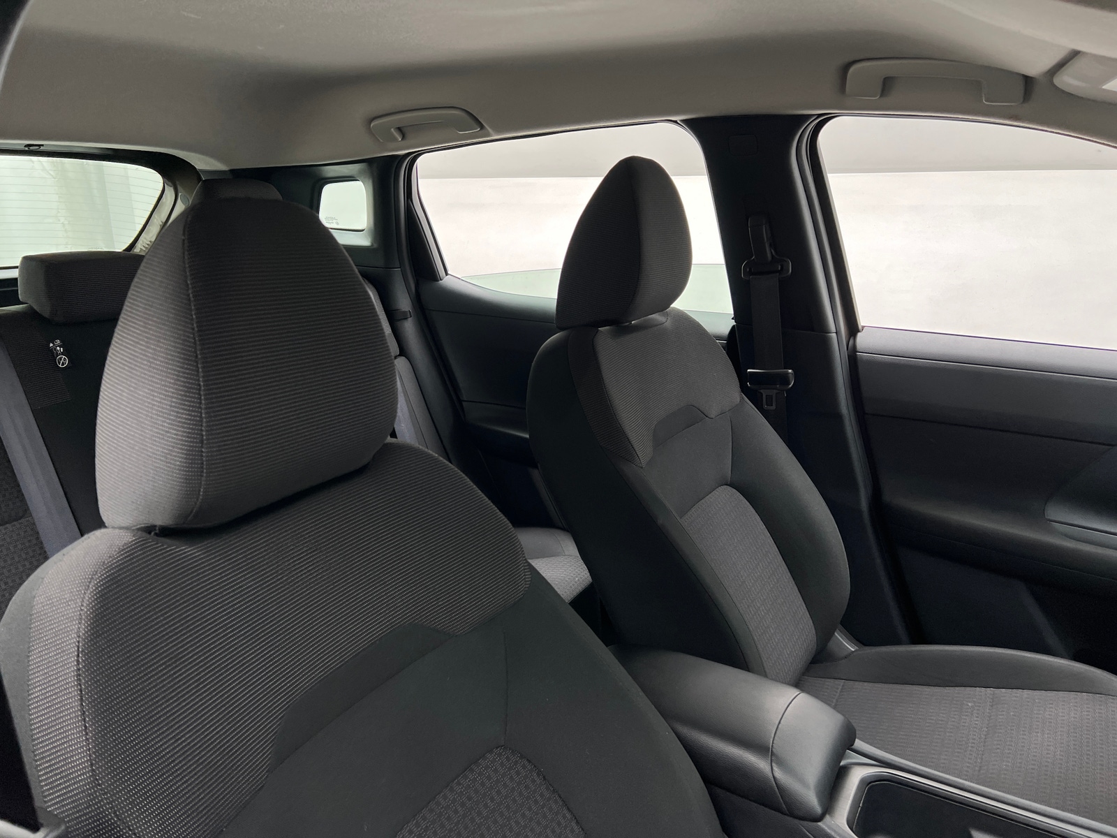 Thumbnail: 2025 Nissan Kicks - 2