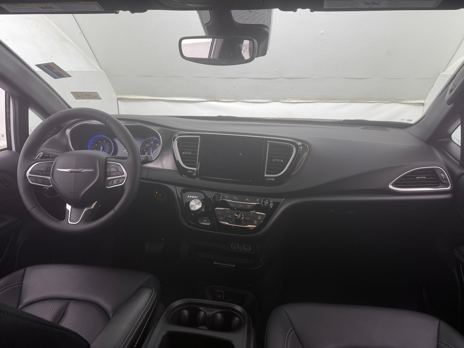 Thumbnail: 2025 Chrysler Pacifica - 2