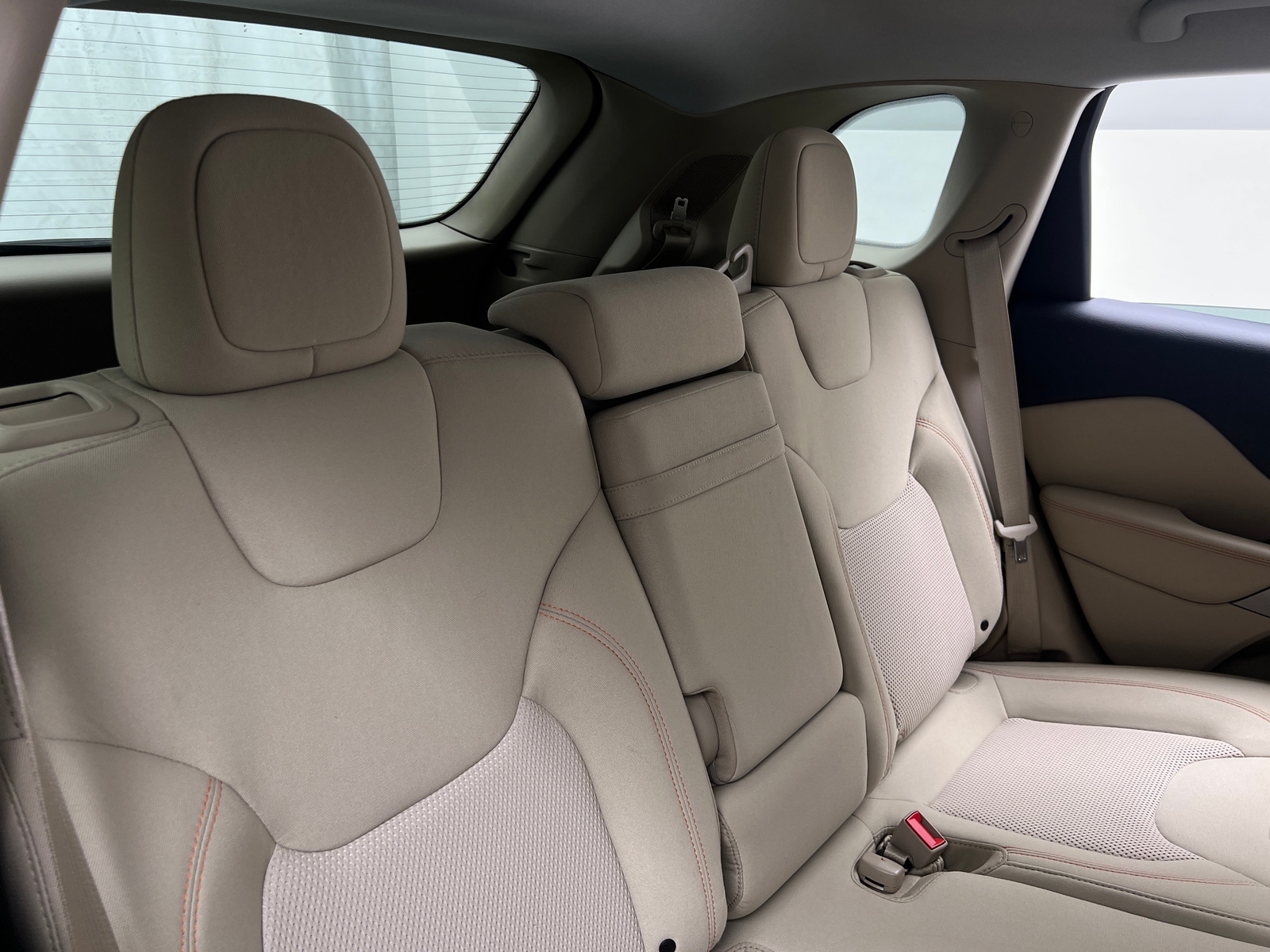 Thumbnail: 2019 Jeep Cherokee - 6