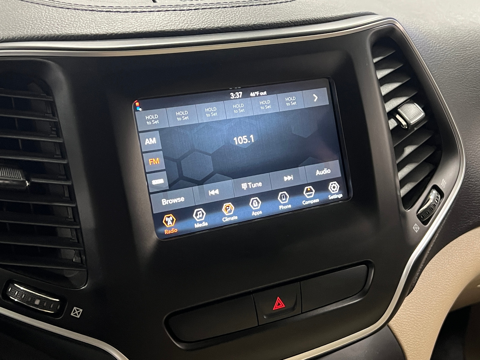 Thumbnail: 2019 Jeep Cherokee - 4