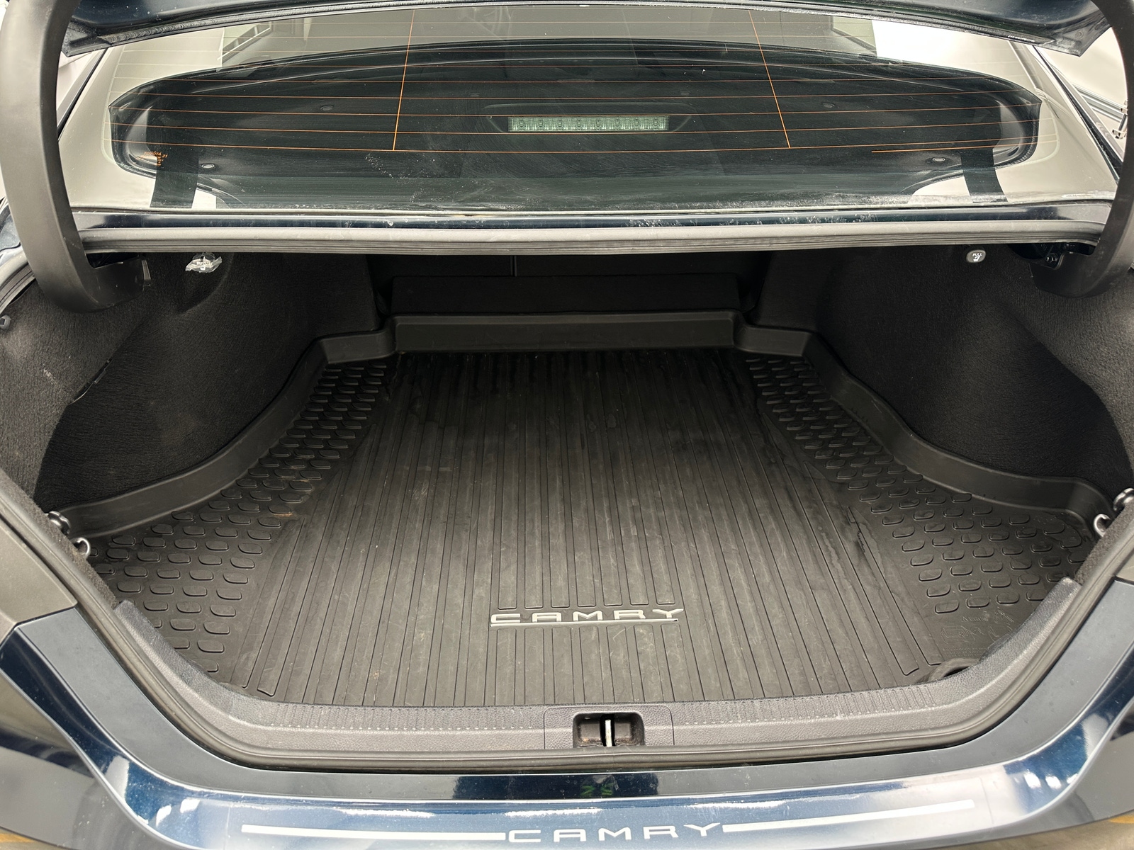 Thumbnail: 2020 Toyota Camry - 7