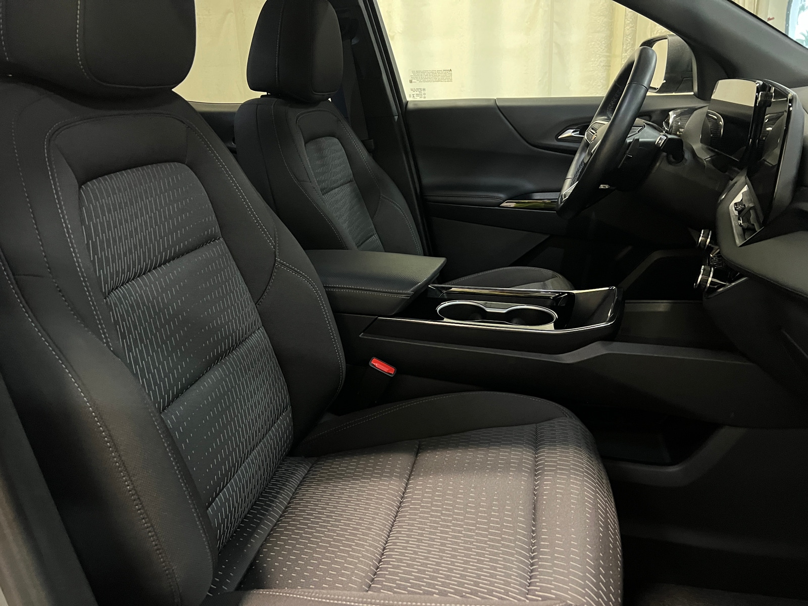 Thumbnail: 2025 Chevrolet Equinox - 2