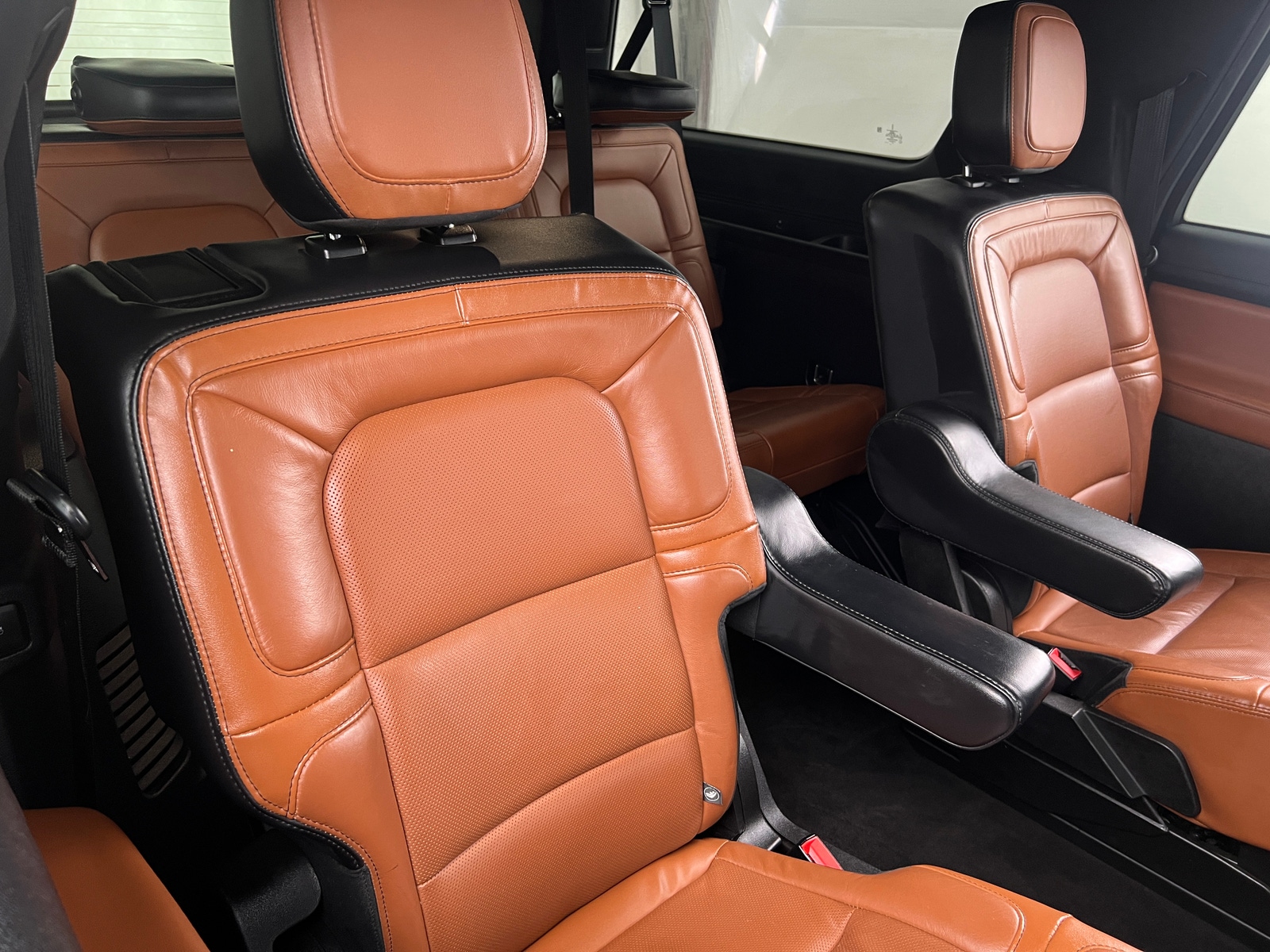 Thumbnail: 2021 Lincoln Navigator L - 5