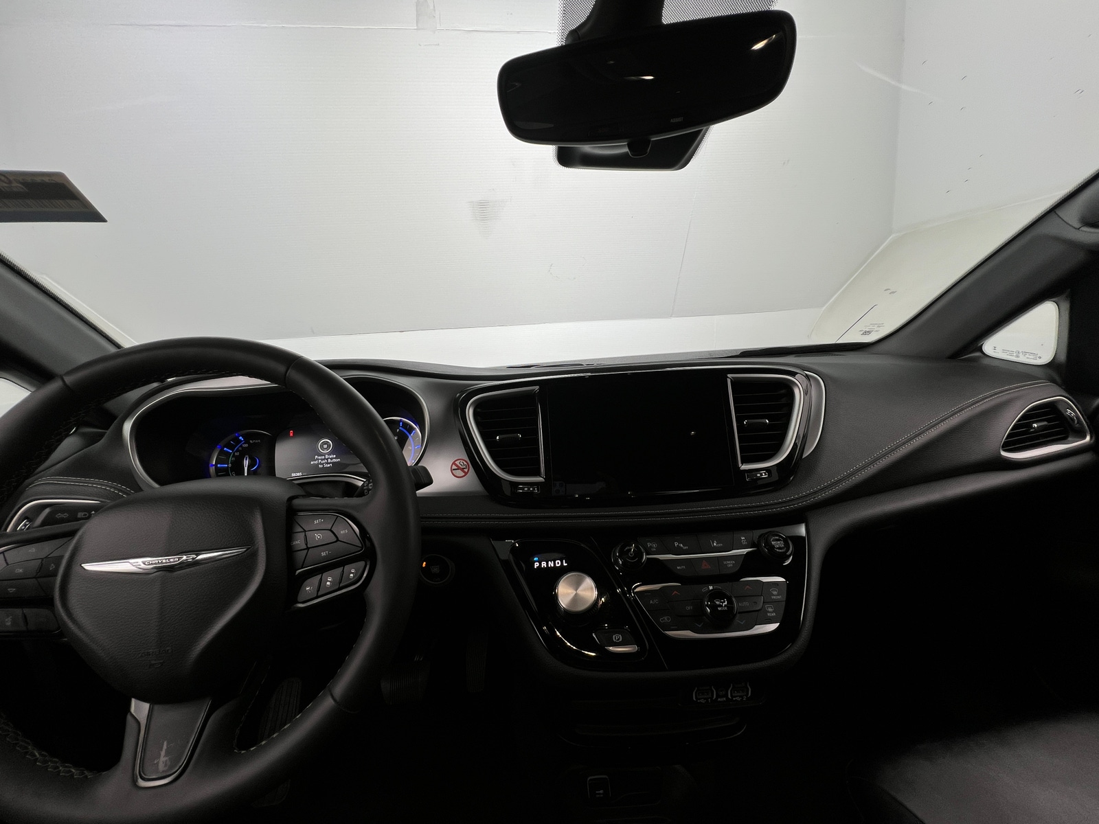 Thumbnail: 2024 Chrysler Pacifica - 2