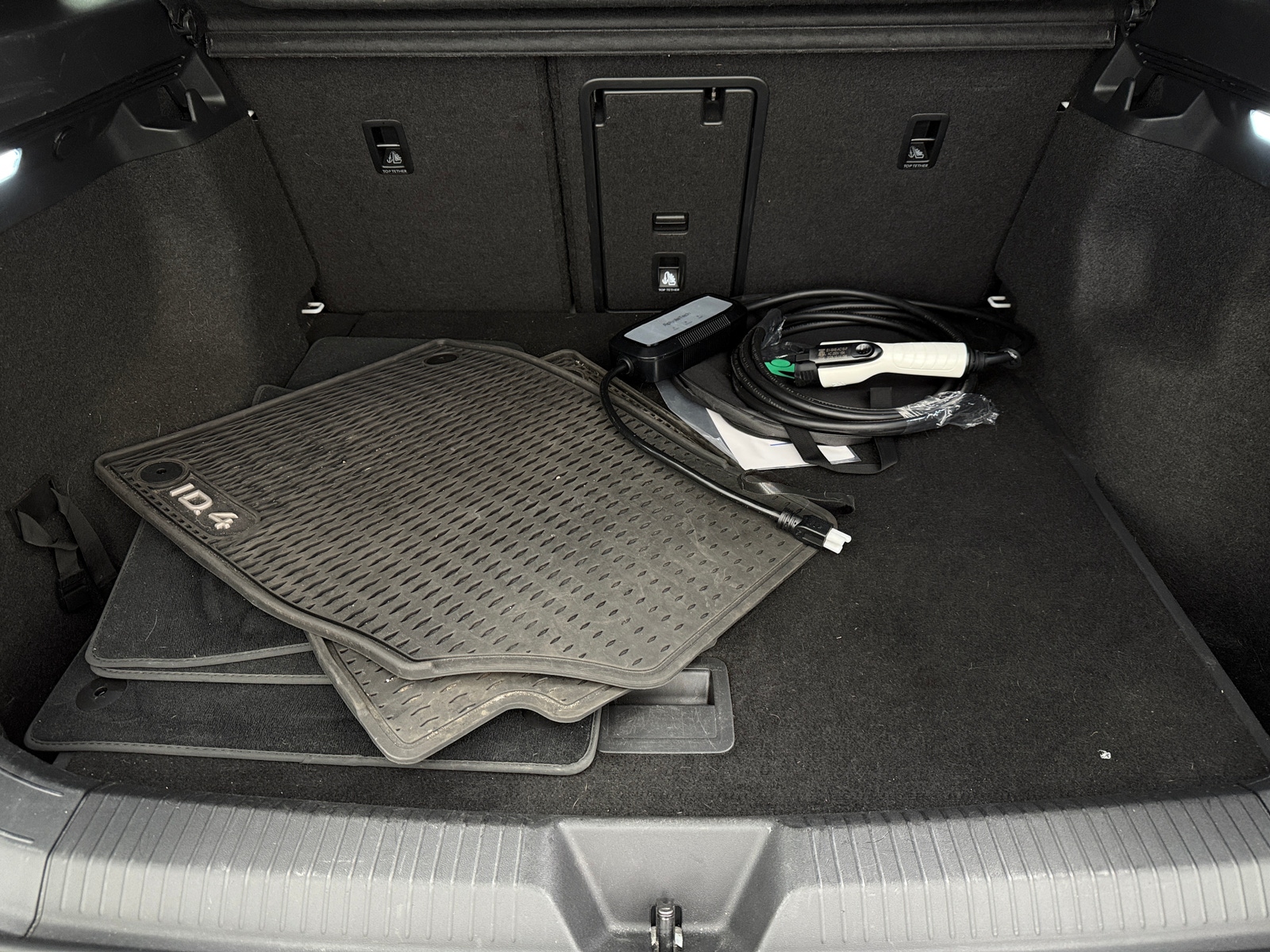 Thumbnail: 2022 Volkswagen ID.4 - 6