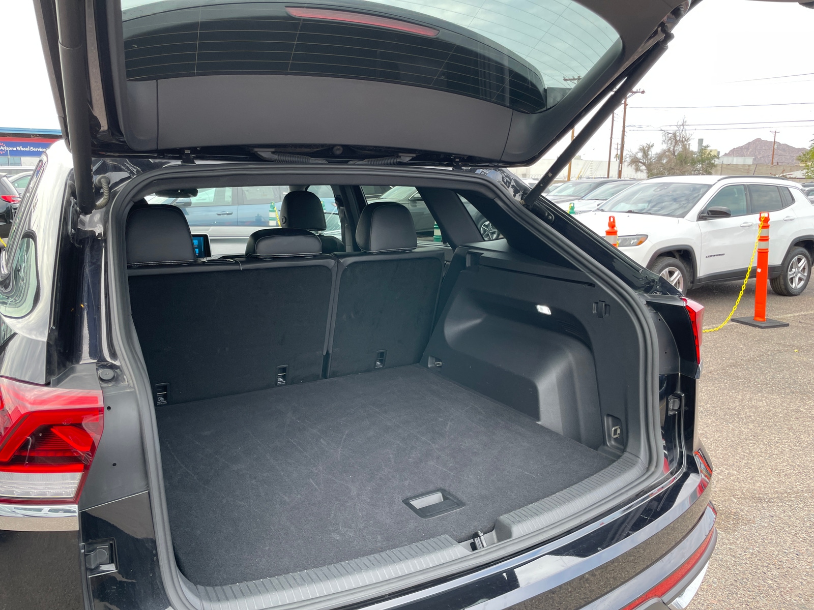 Thumbnail: 2025 Volkswagen Atlas - 6