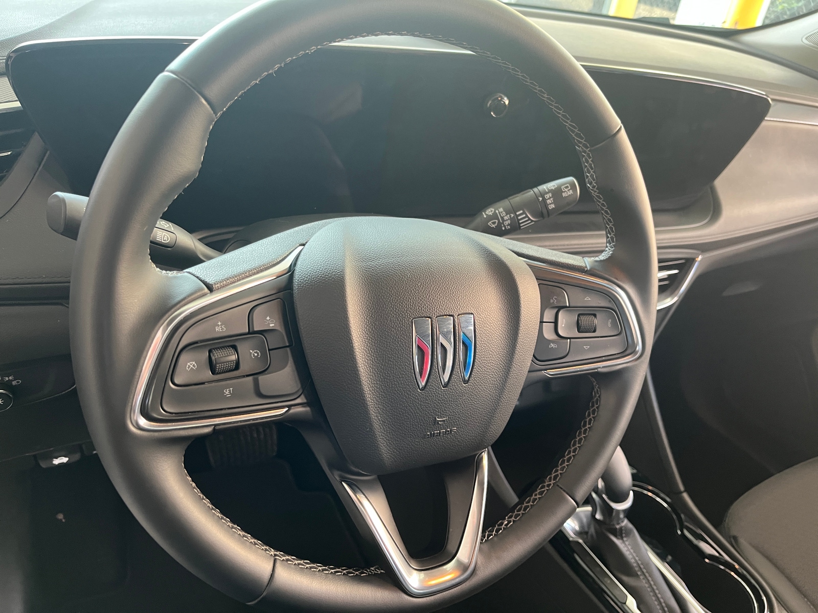 Thumbnail: 2025 Buick Encore GX - 5