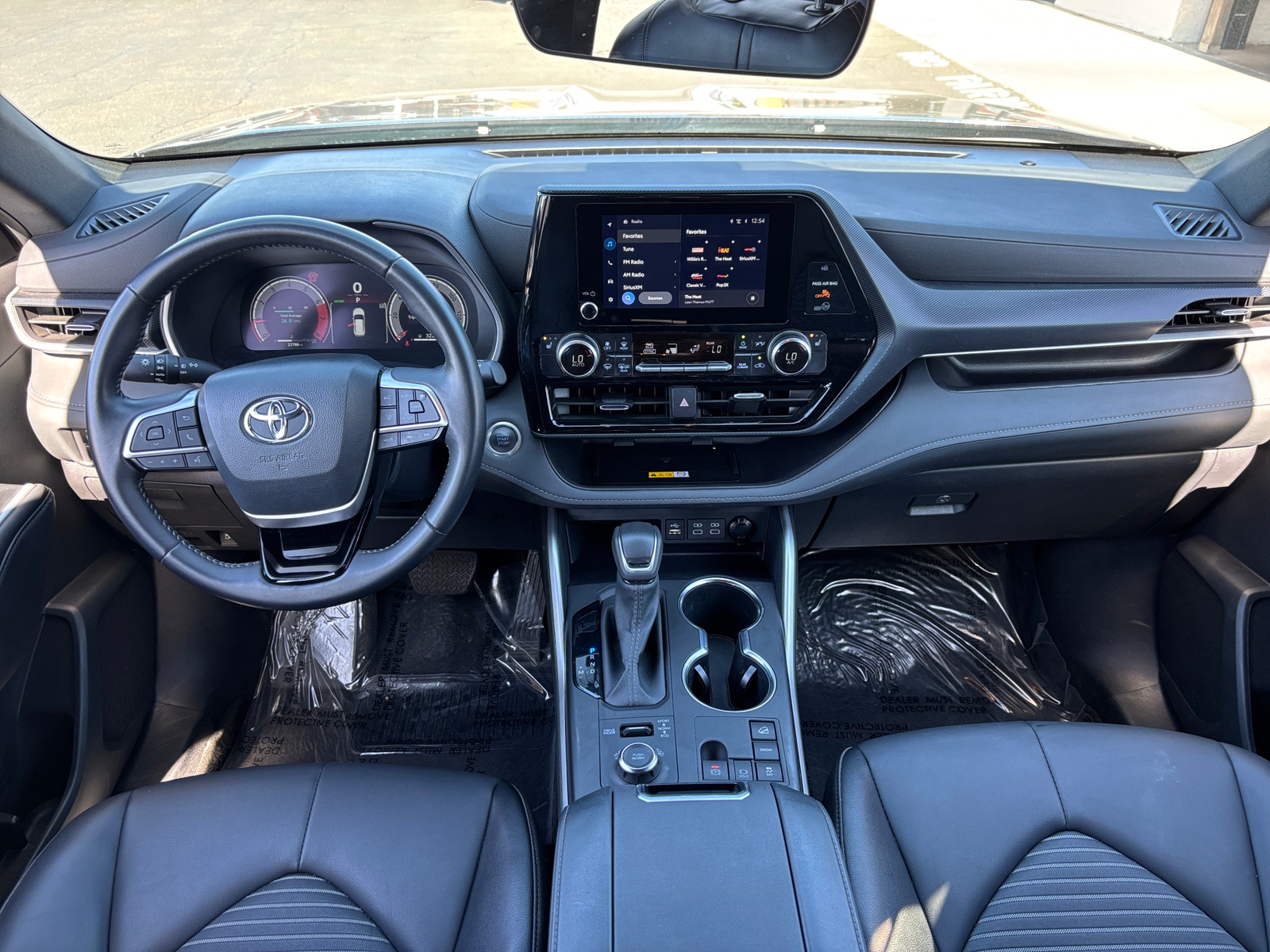 Thumbnail: 2025 Toyota Highlander - 3