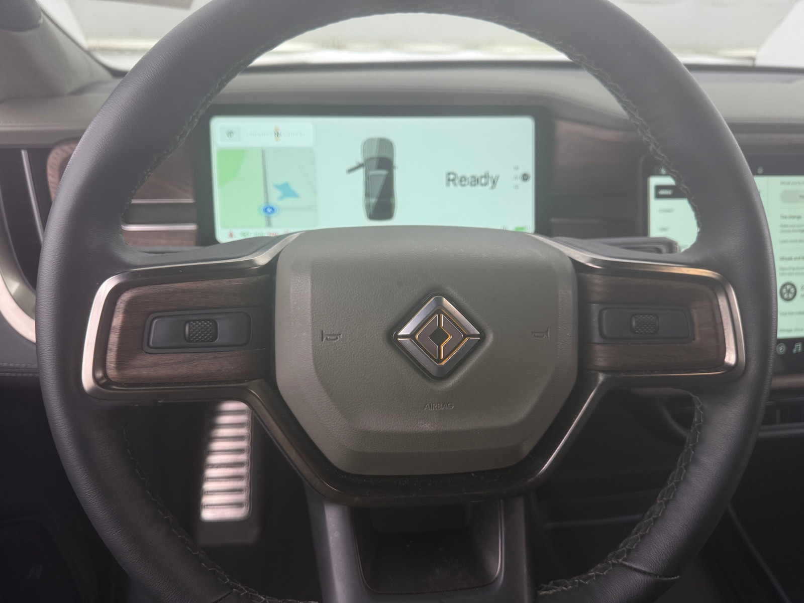 Thumbnail: 2023 Rivian R1S - 4