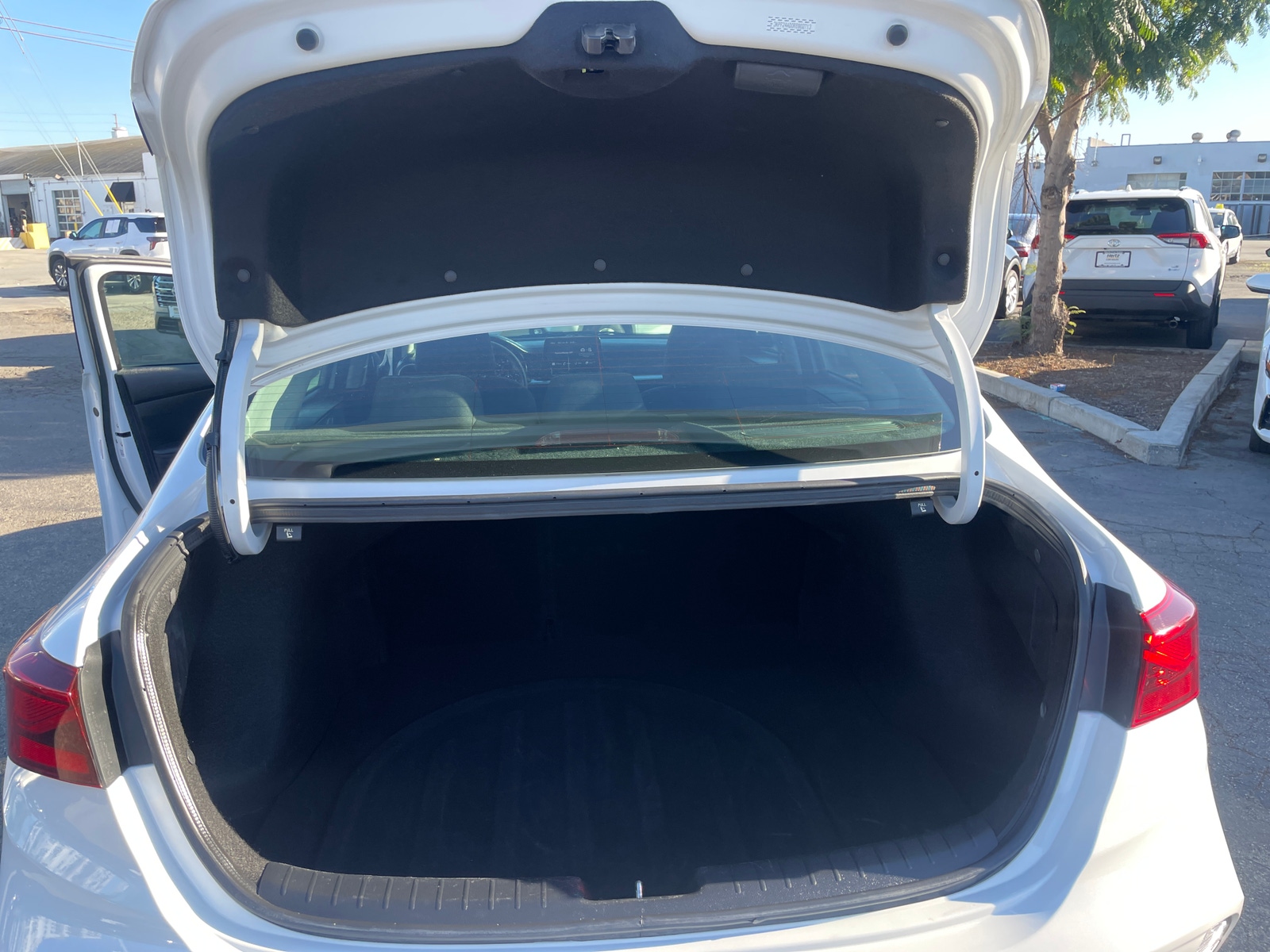 Thumbnail: 2024 Kia Forte - 6