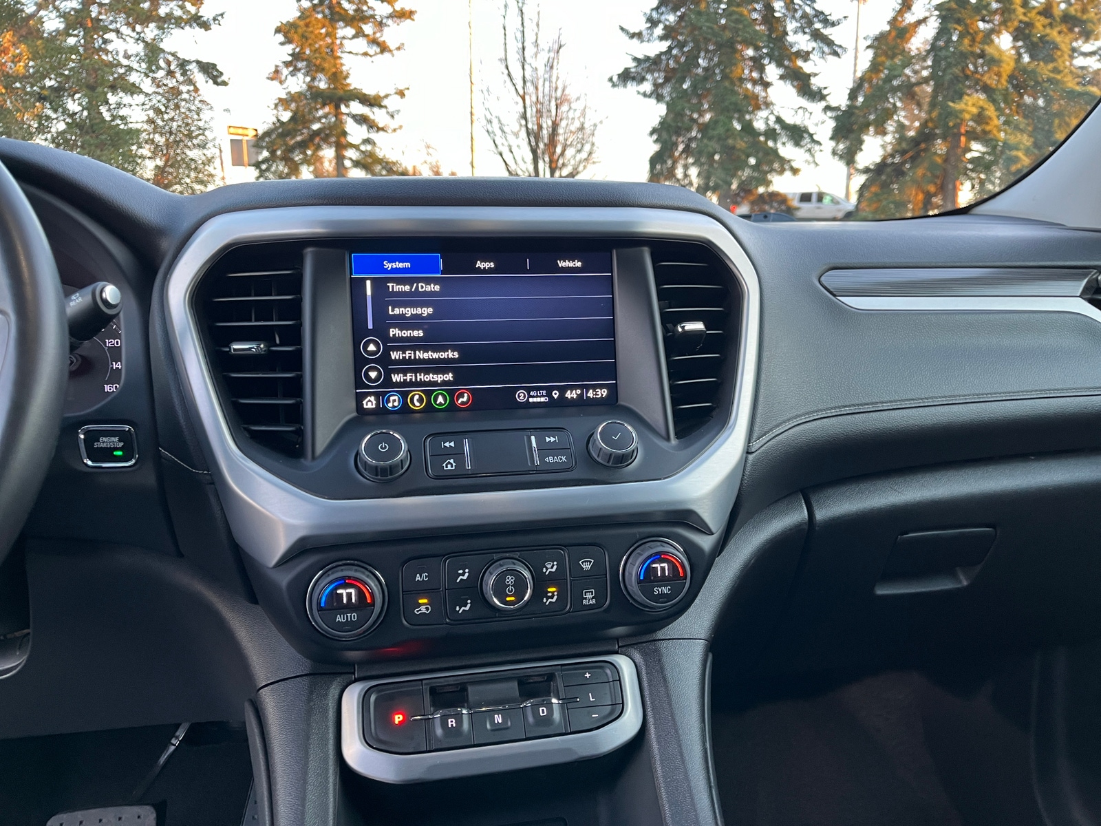 Thumbnail: 2023 GMC Acadia - 4