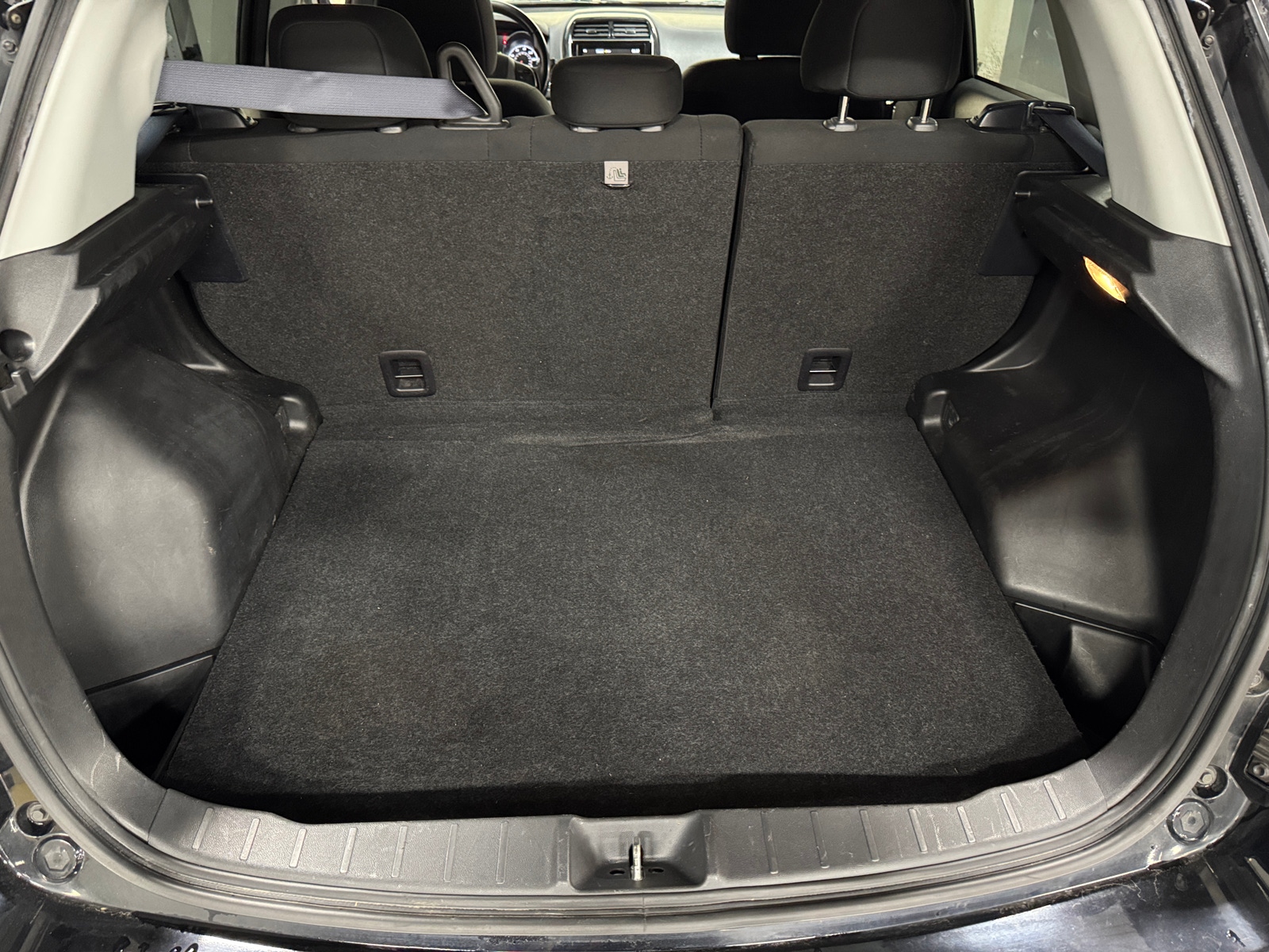 Thumbnail: 2020 Mitsubishi Outlander Sport - 7