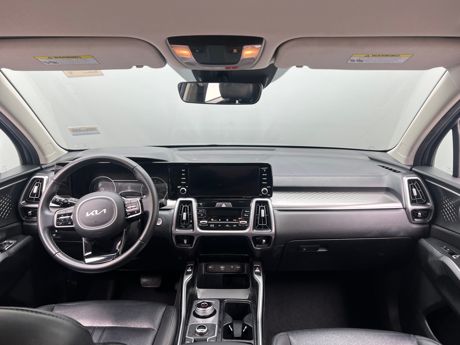 Thumbnail: 2023 Kia Sorento - 2