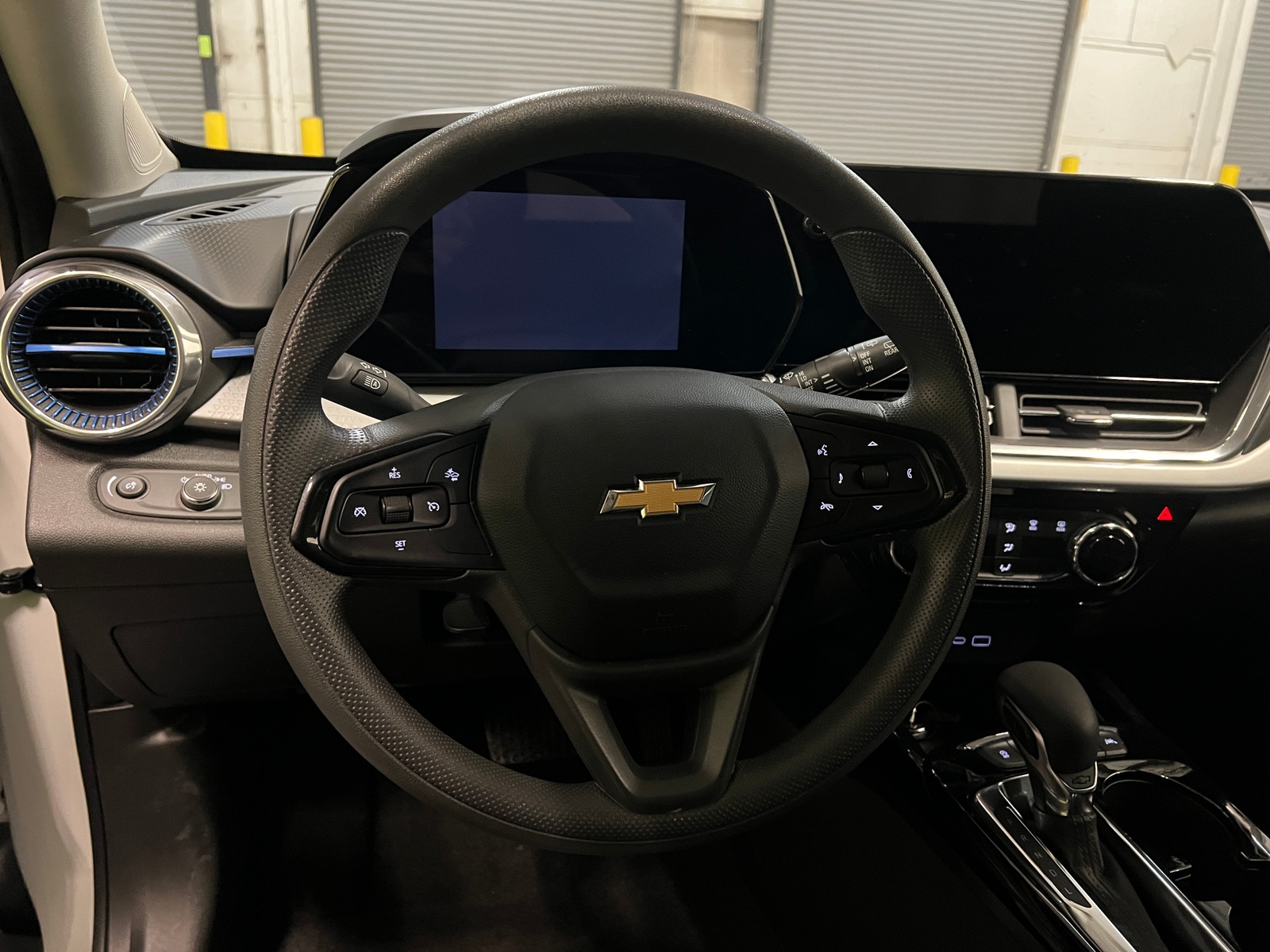 Thumbnail: 2025 Chevrolet Trax - 5