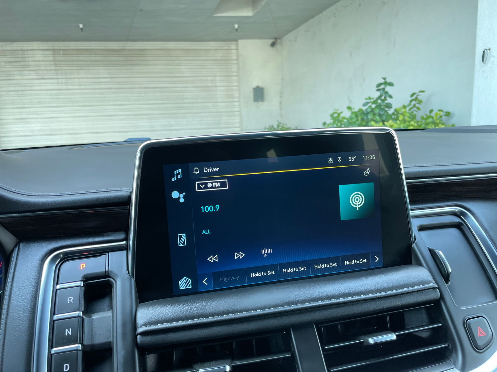 Thumbnail: 2023 Chevrolet Tahoe - 4