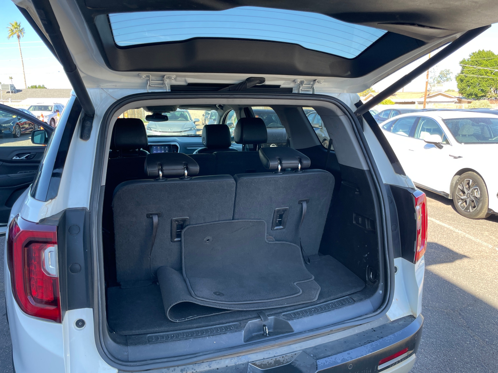 Thumbnail: 2023 GMC Acadia - 6