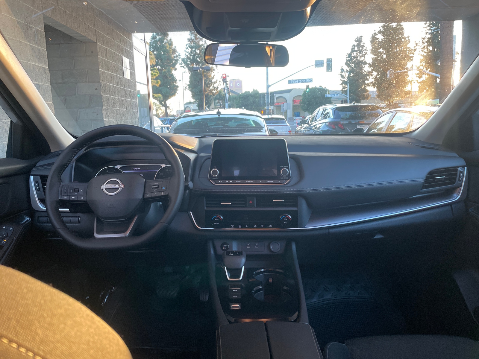 Thumbnail: 2025 Nissan Rogue - 3