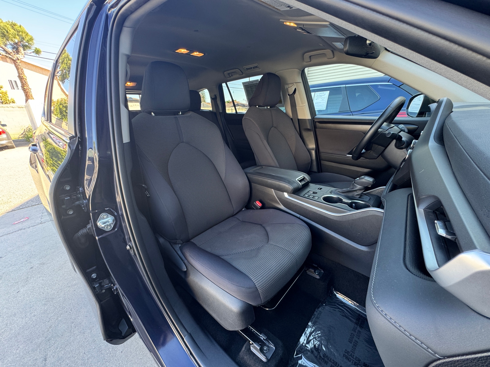 Thumbnail: 2025 Toyota Highlander - 2