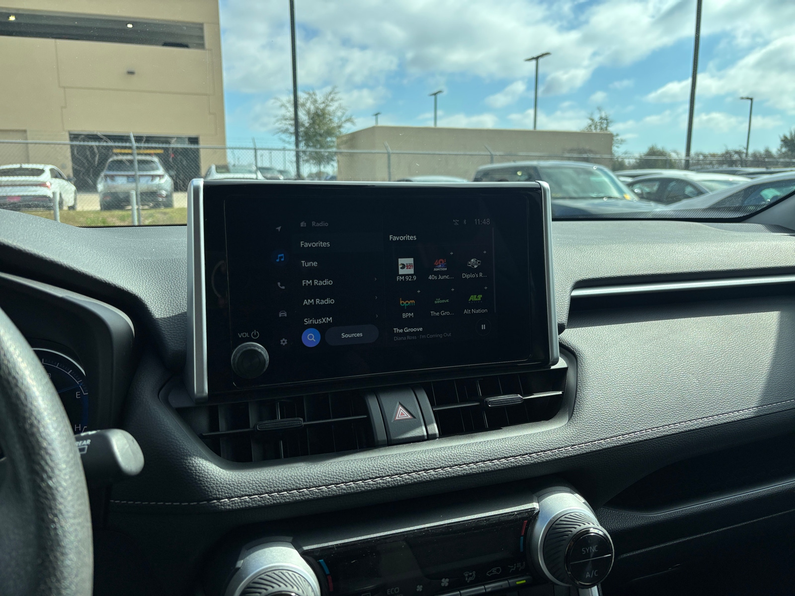 Thumbnail: 2025 Toyota RAV4 - 4