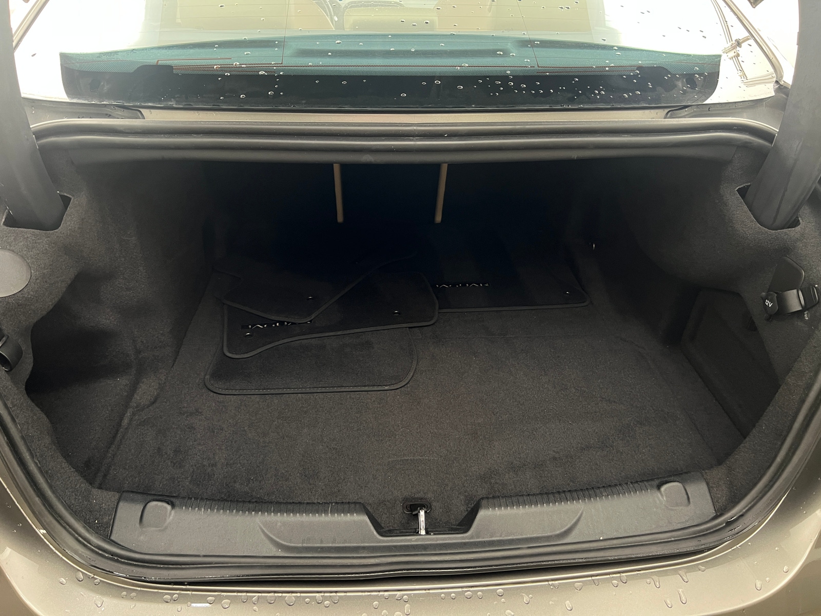 Thumbnail: 2019 Jaguar XE - 6