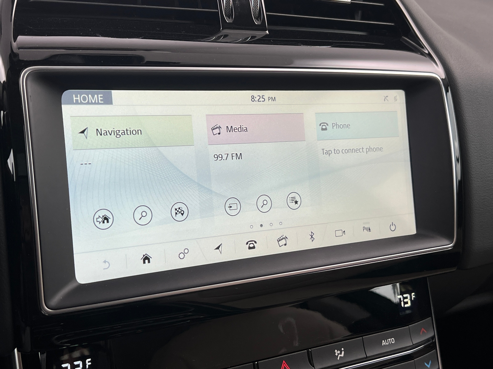 Thumbnail: 2019 Jaguar XE - 3