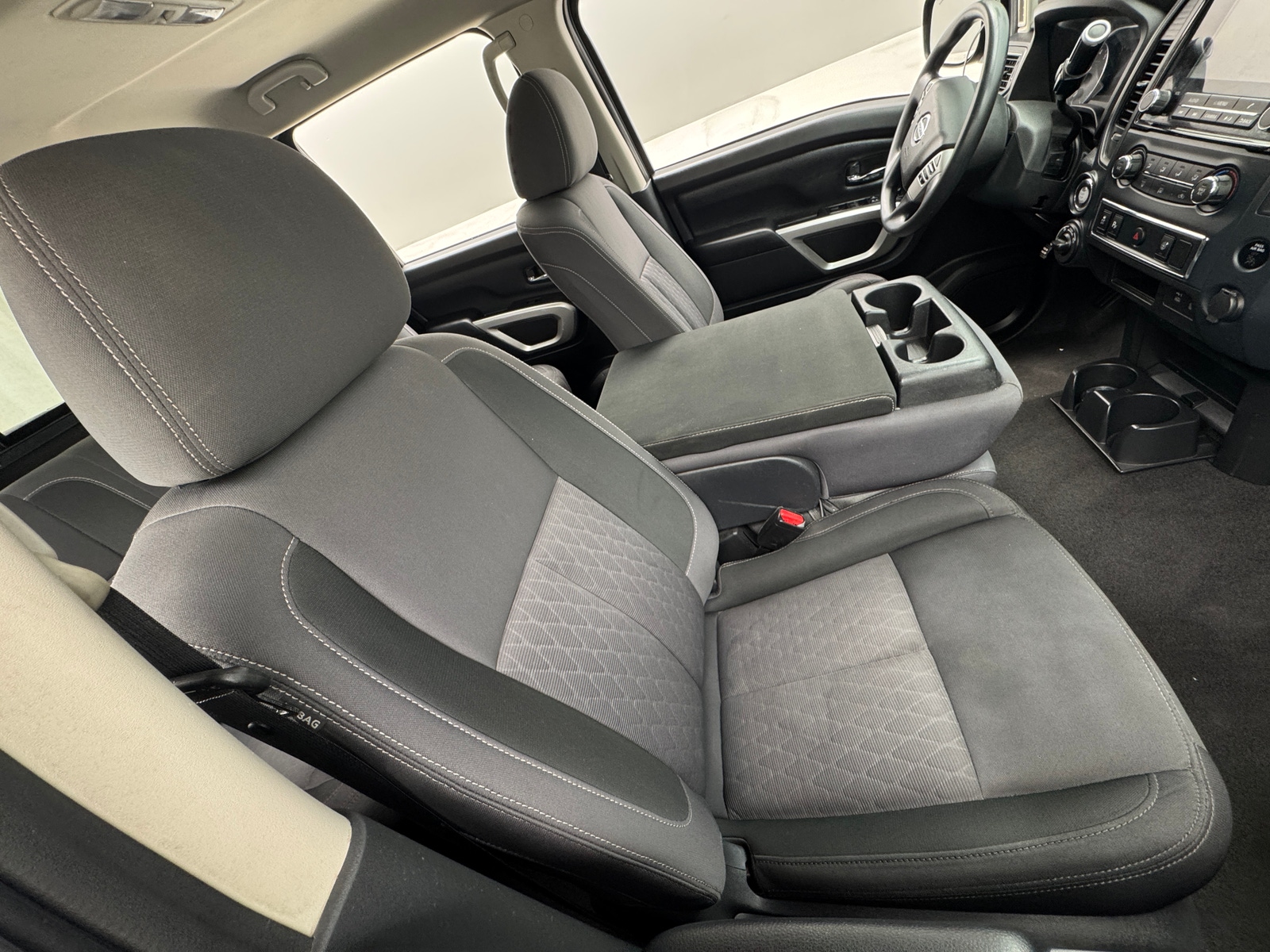 Thumbnail: 2022 Nissan Titan - 2