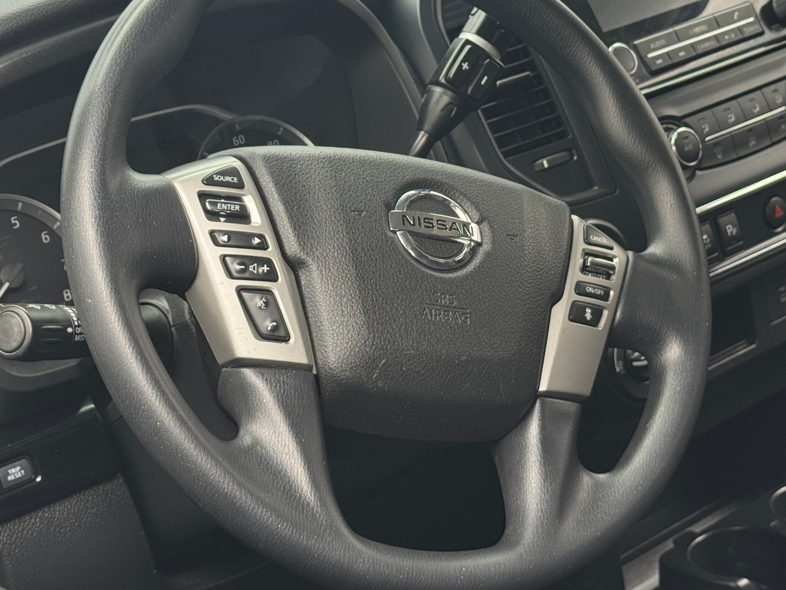 Thumbnail: 2022 Nissan Titan - 5