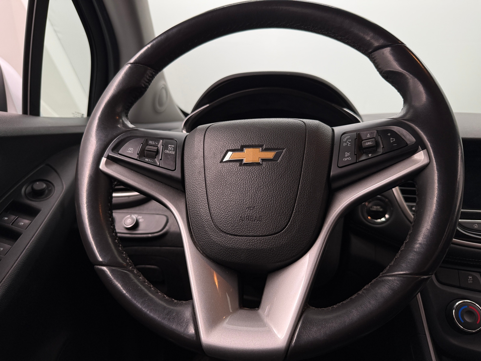 Thumbnail: 2018 Chevrolet Trax - 5