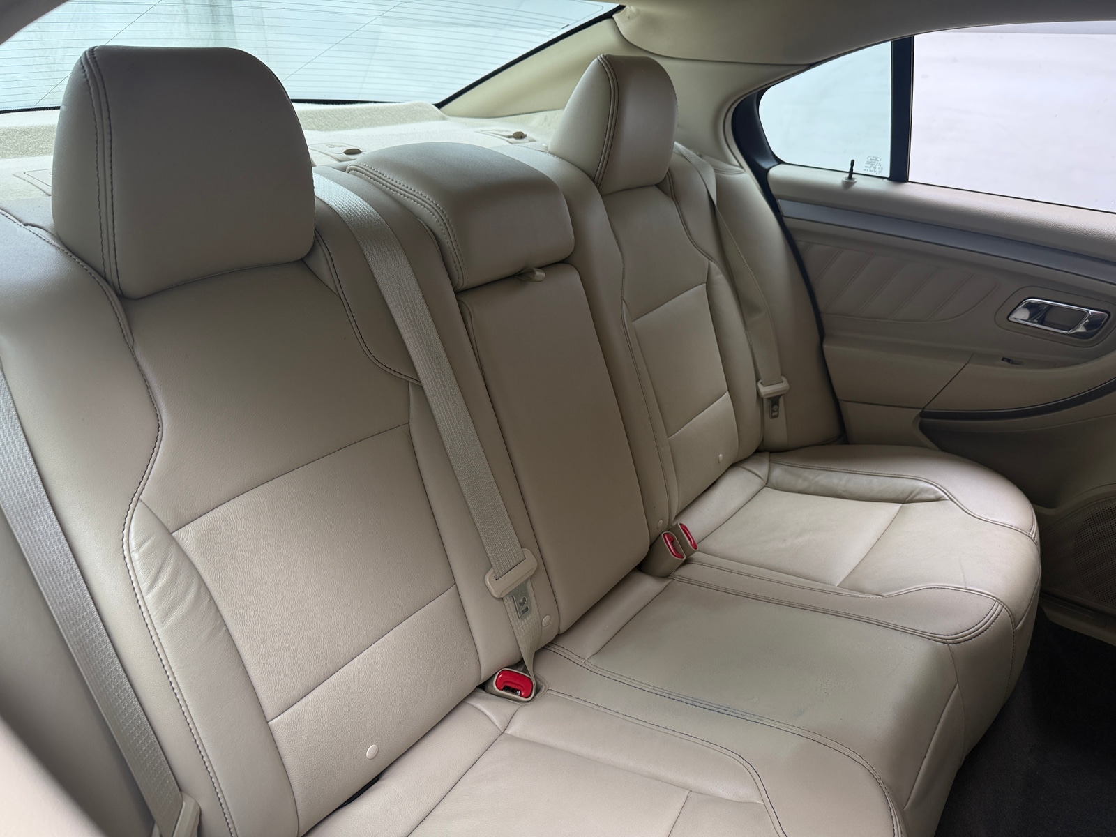 Thumbnail: 2013 Ford Taurus - 5