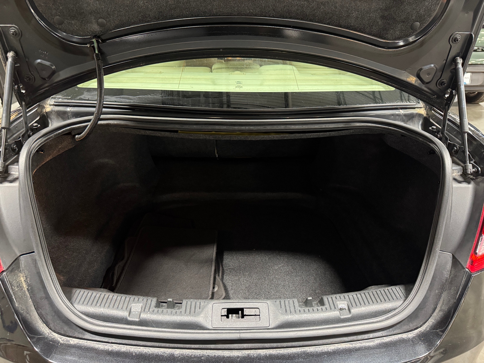 Thumbnail: 2013 Ford Taurus - 6