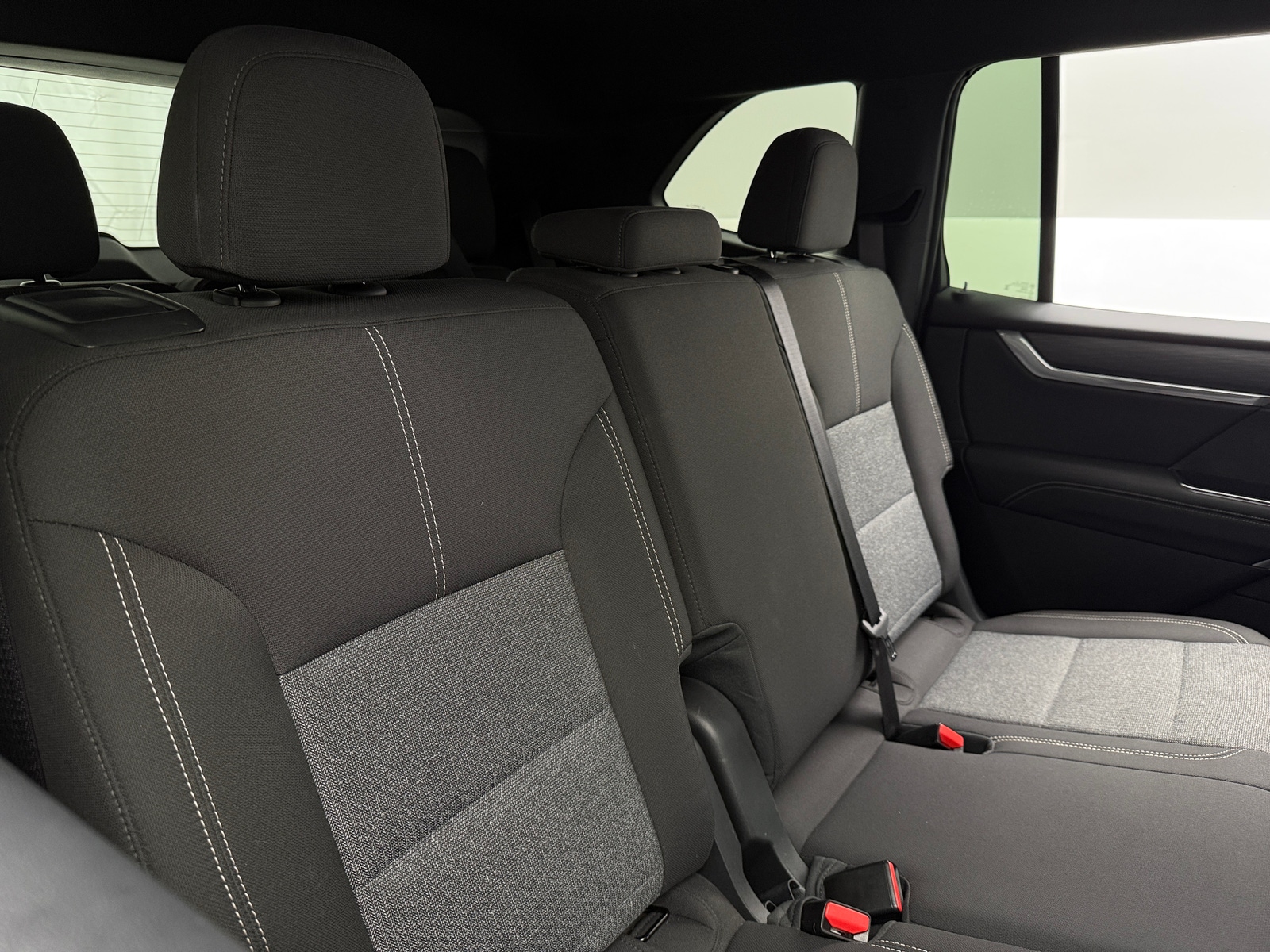 Thumbnail: 2025 GMC Acadia - 6