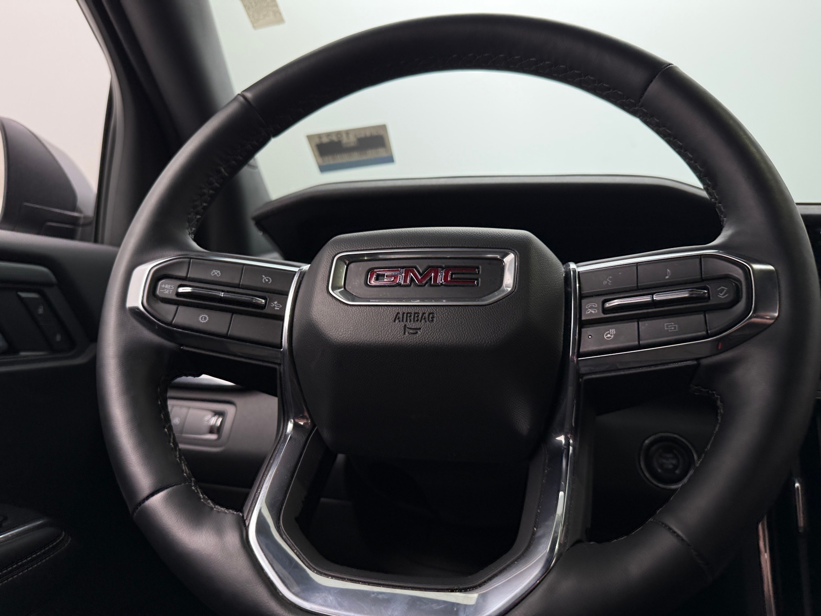 Thumbnail: 2025 GMC Acadia - 5