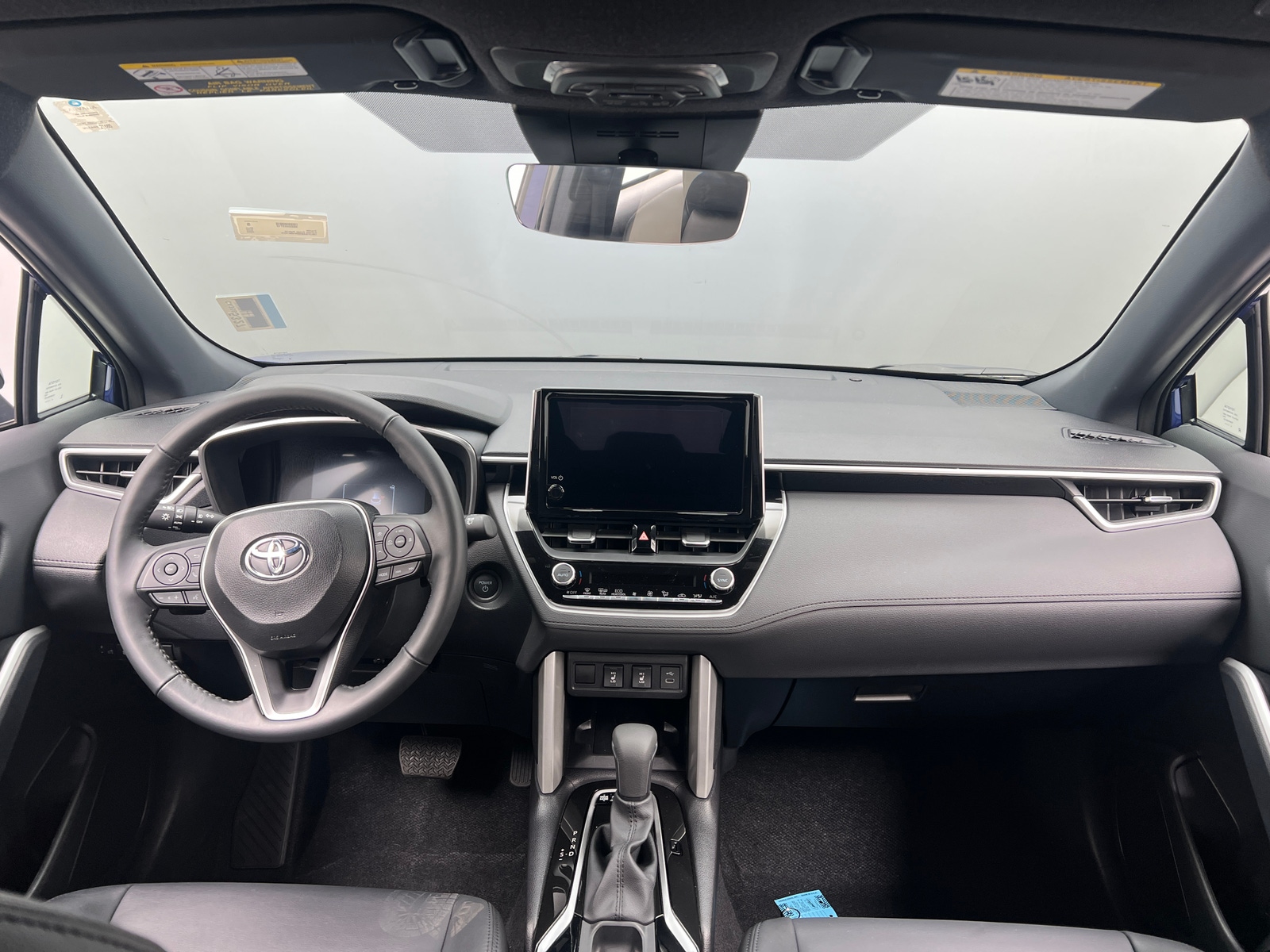 Thumbnail: 2025 Toyota Corolla Cross - 3