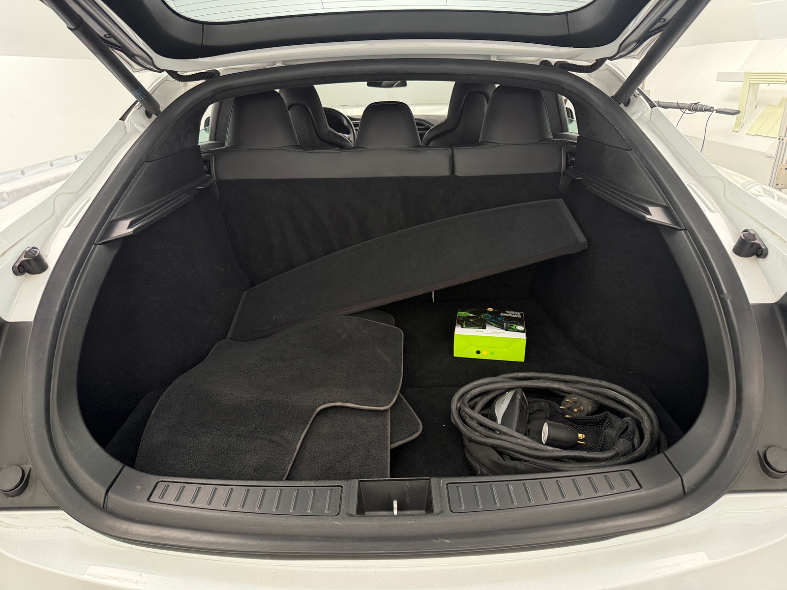 Thumbnail: 2016 Tesla Model S - 6