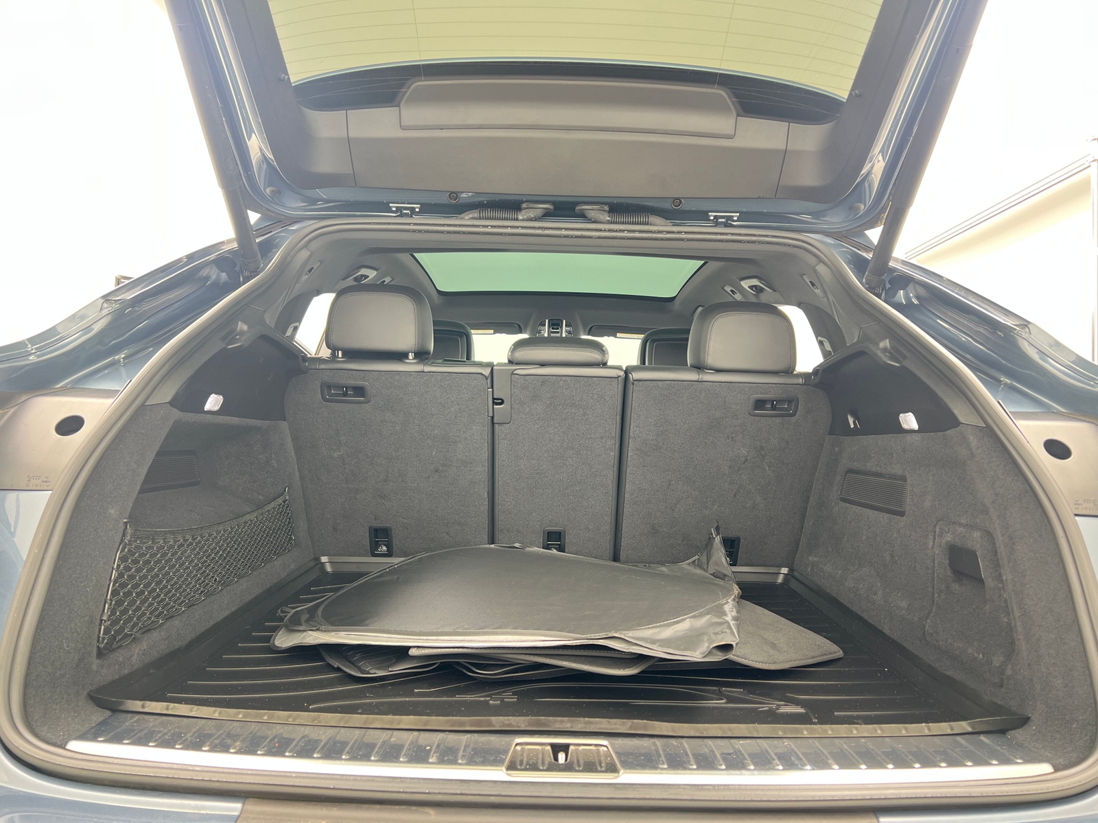 Thumbnail: 2020 Porsche  - 6