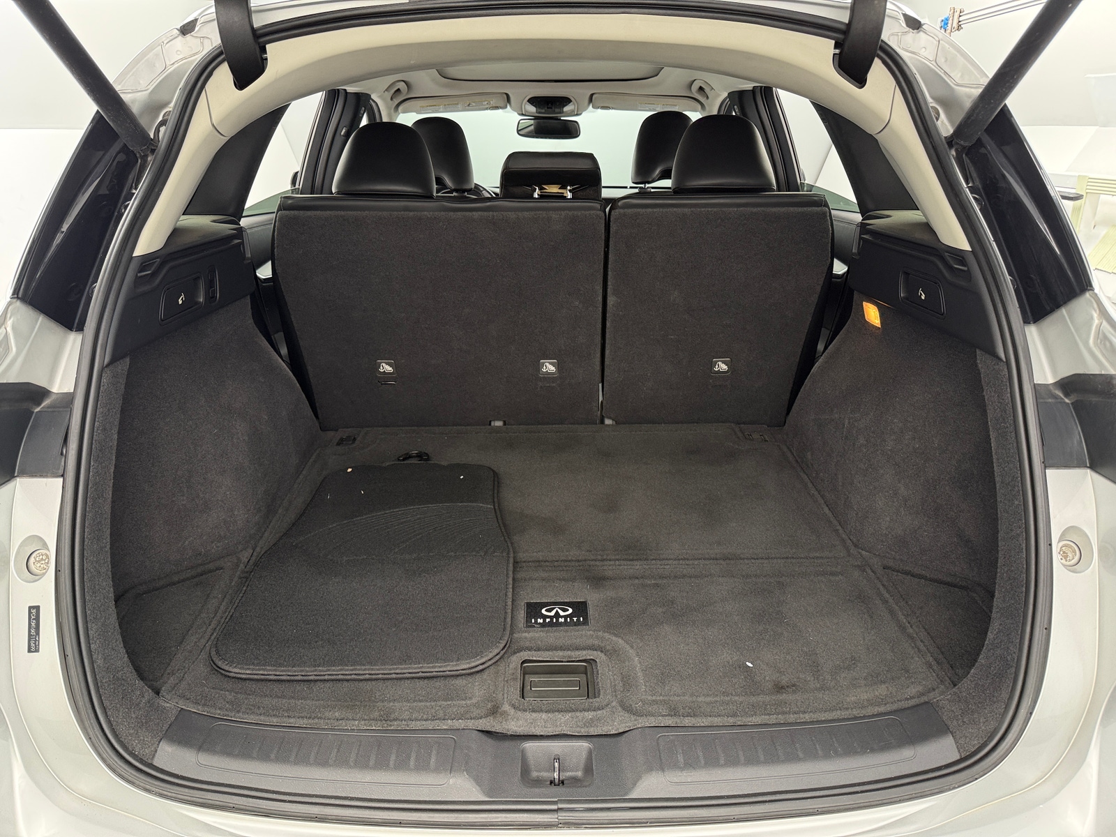 Thumbnail: 2019 INFINITI QX50 - 6