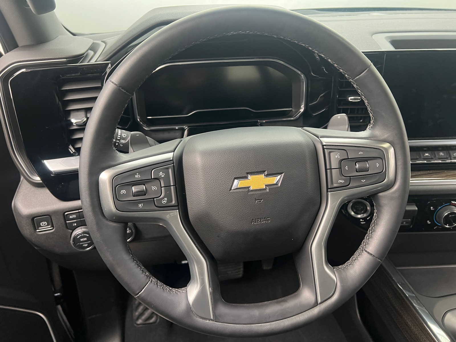 Thumbnail: 2024 Chevrolet Silverado 1500 - 5
