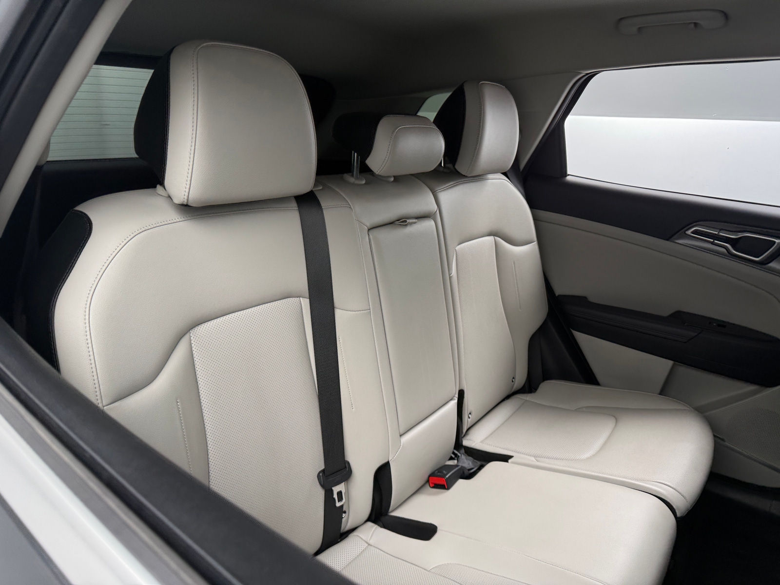 Thumbnail: 2023 Kia Sportage - 5